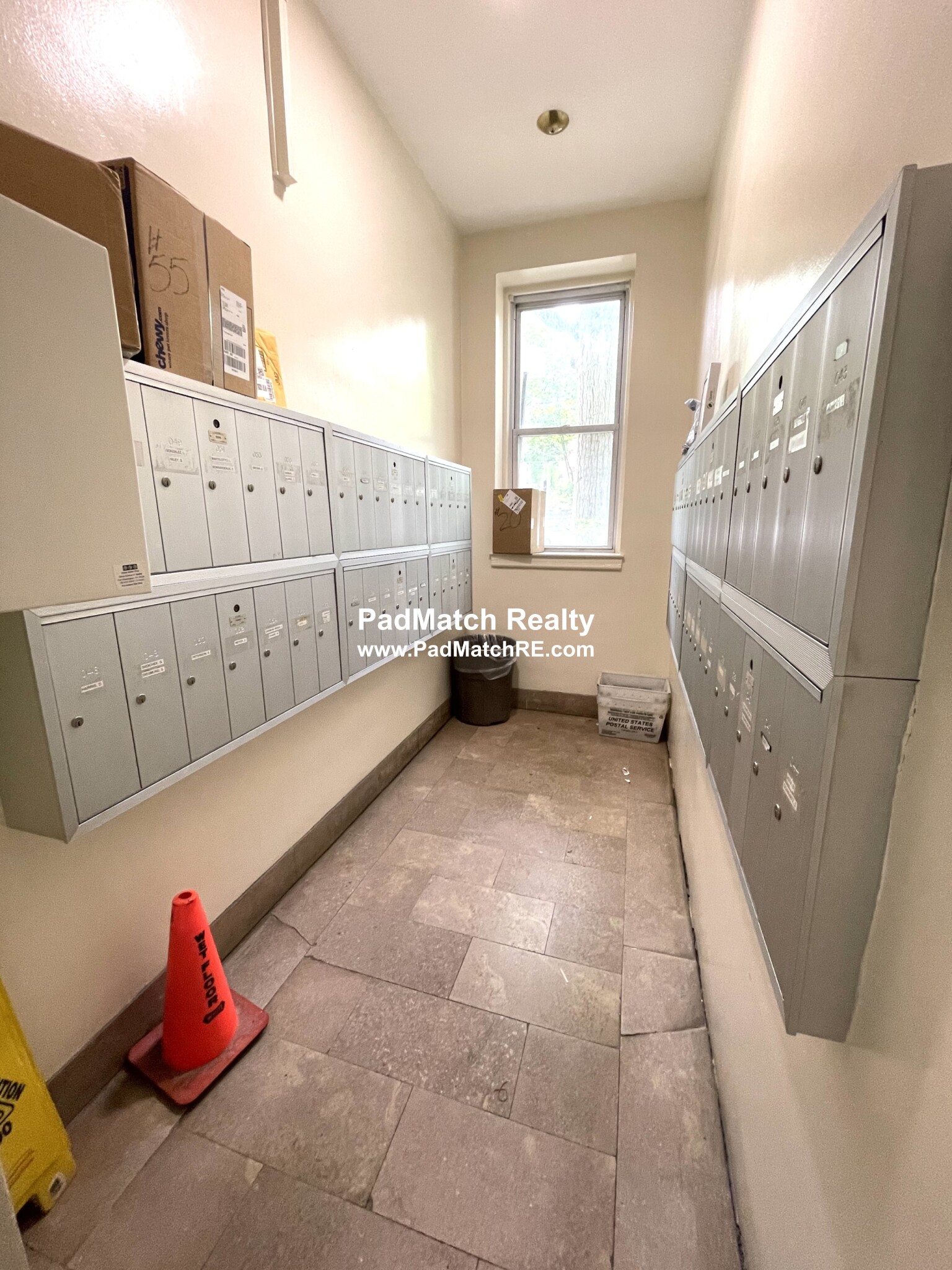 2 bed, 1 bath apartment for rent at 1477 Beacon St Unit 58, Brookline — photo 3 of 4