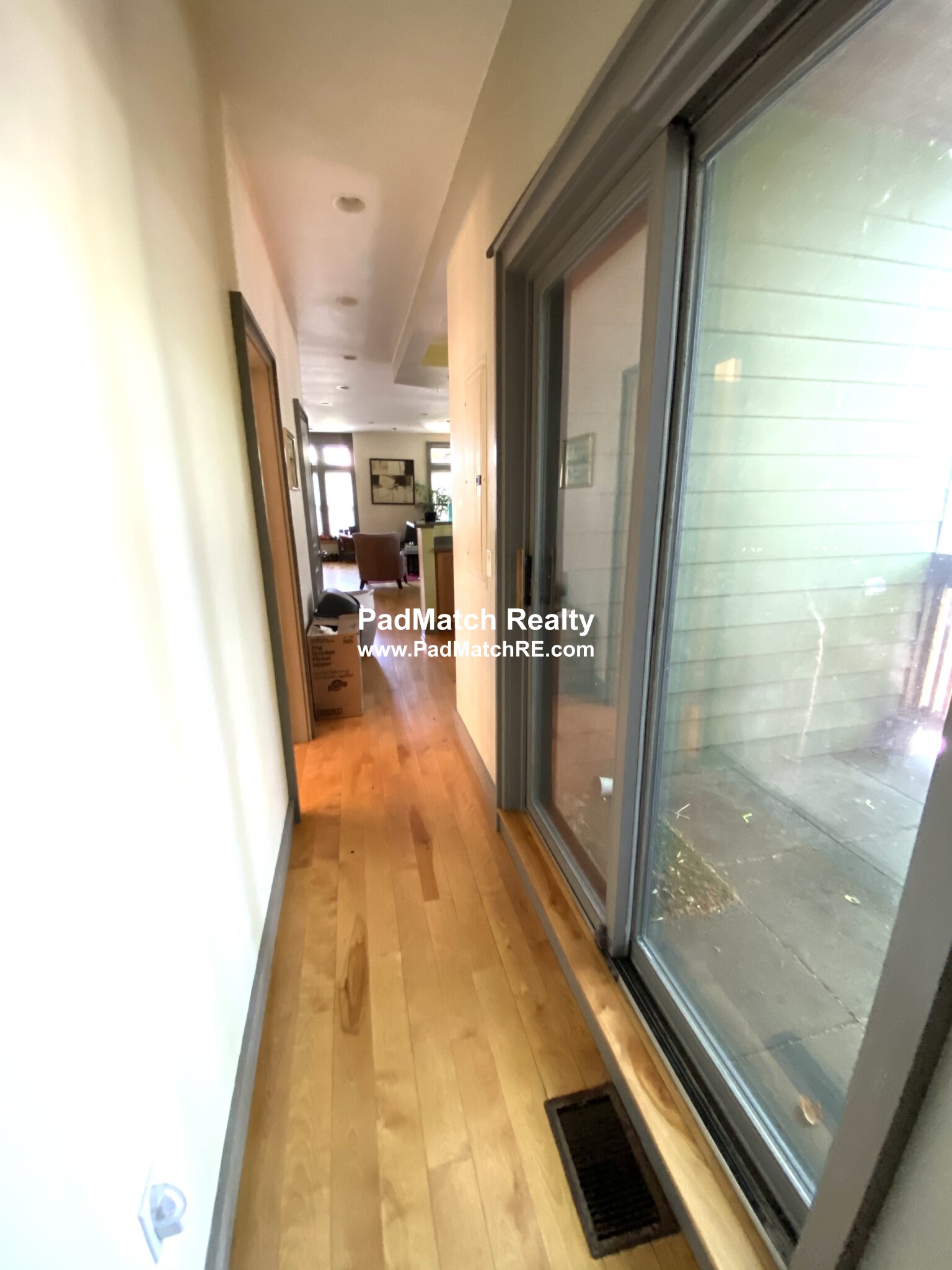 3 bed, 2 bath apartment for rent at 5 Ellis St Unit 2, Roxbury — photo 9 of 23