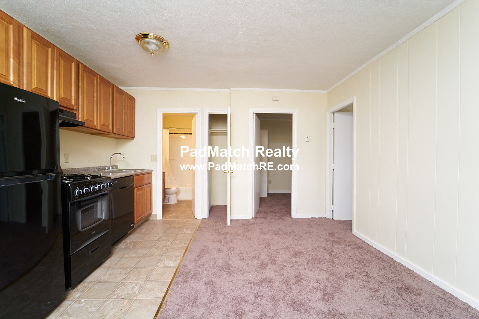 2 bed, 1 bath apartment for rent at 16 Hyde Park Ave Unit 1, Jamaica Plain — photo 1 of 8