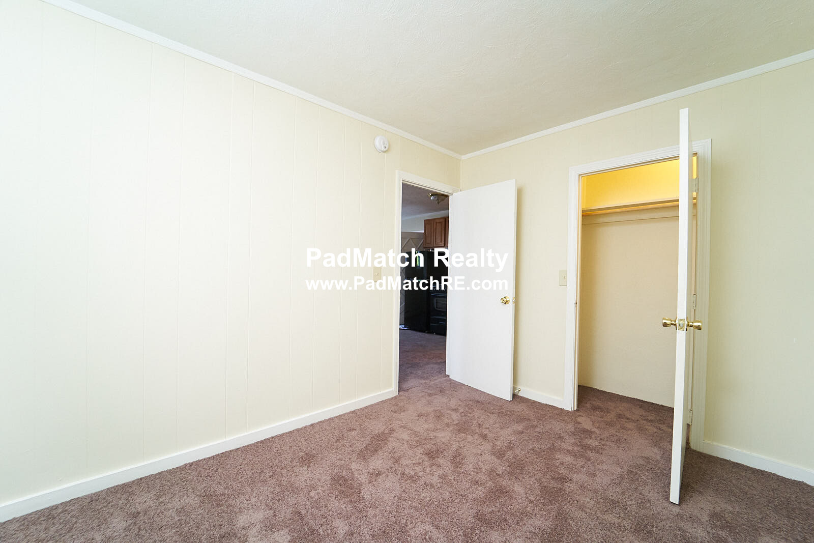 2 bed, 1 bath apartment for rent at 16 Hyde Park Ave Unit 1, Jamaica Plain — photo 5 of 8