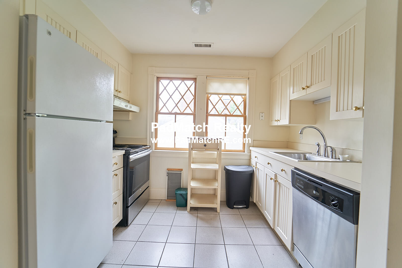 2 bed, 1 bath apartment for rent at 24 Garden St Unit 3, Cambridge — photo 5 of 15