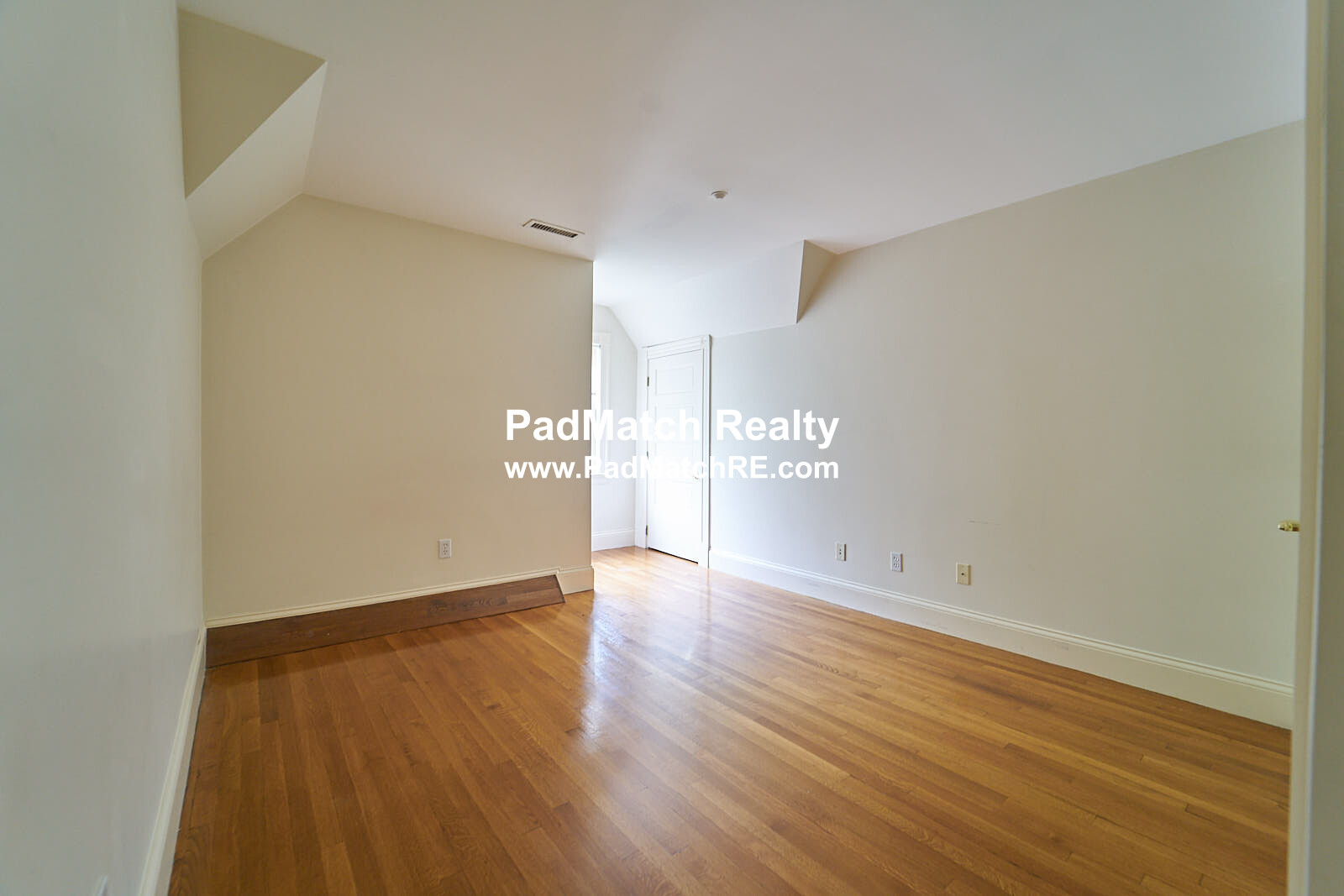 2 bed, 1 bath apartment for rent at 24 Garden St Unit 3, Cambridge — photo 3 of 15