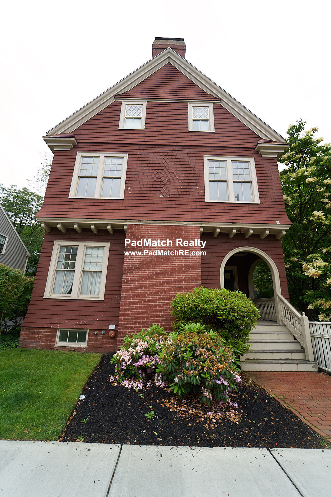 2 bed, 1 bath apartment for rent at 24 Garden St Unit 1, Harvard Square — photo 2 of 8