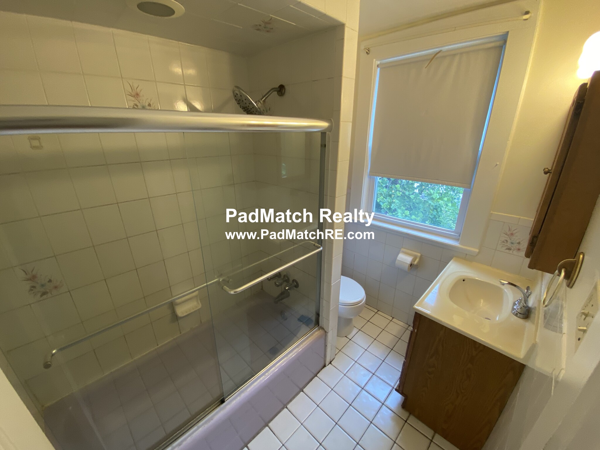 3 bed, 1 bath apartment for rent at 77 Summit St Unit 2, Hyde Park — photo 6 of 34
