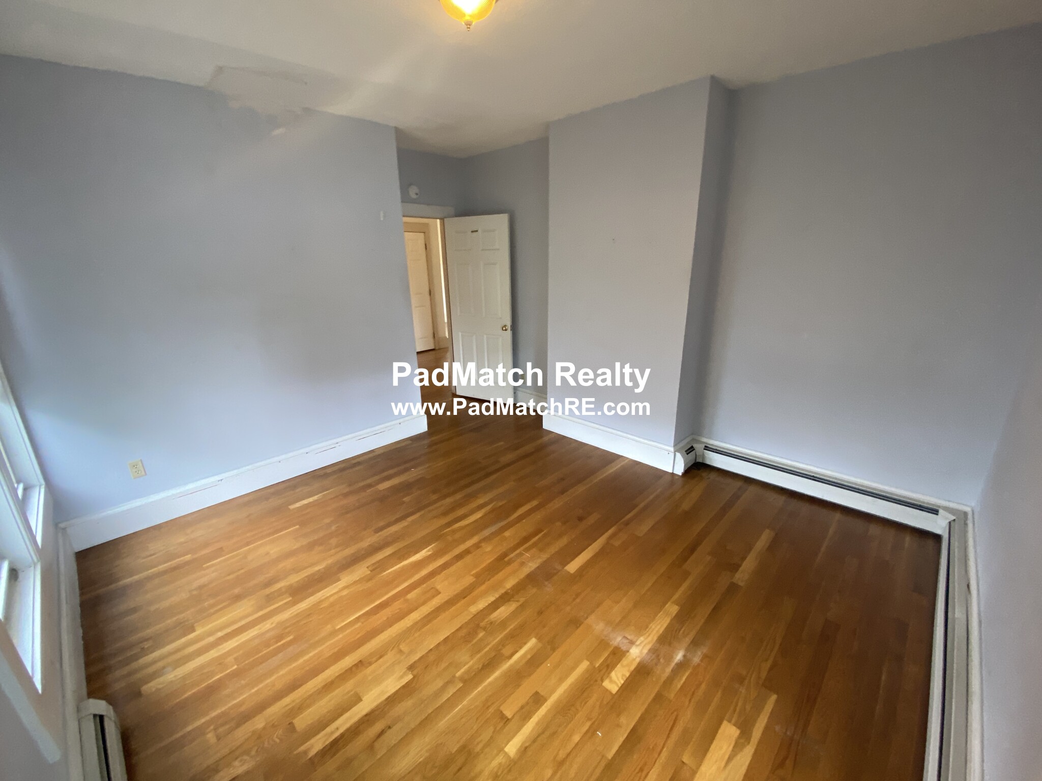 3 bed, 1 bath apartment for rent at 77 Summit St Unit 2, Hyde Park — photo 3 of 34