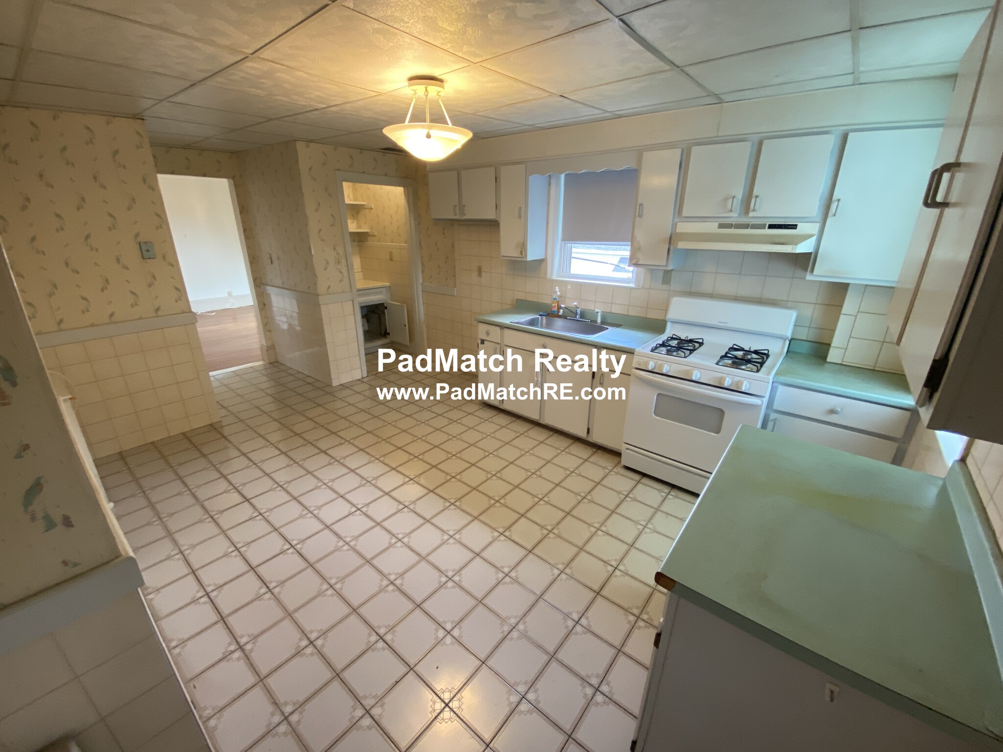 3 bed, 1 bath apartment for rent at 77 Summit St Unit 2, Hyde Park — photo 32 of 34