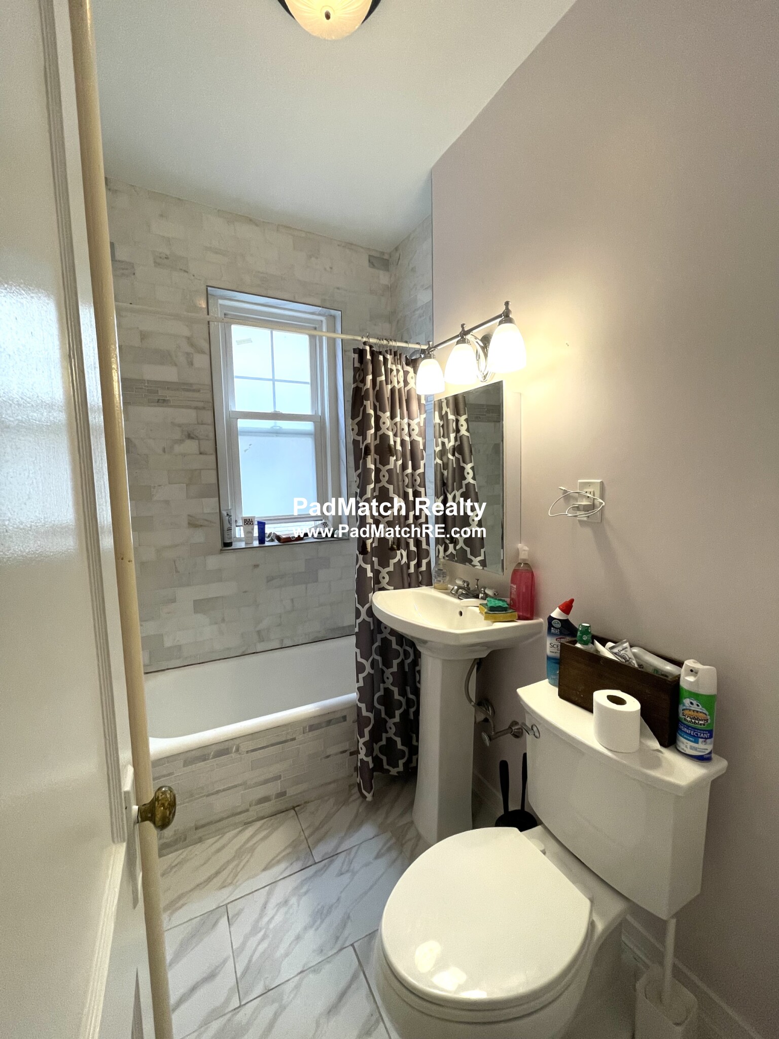 1 bed, 1 bath apartment for rent at 242 South Huntington Ave Unit 4, Jamaica Plain — photo 14 of 17