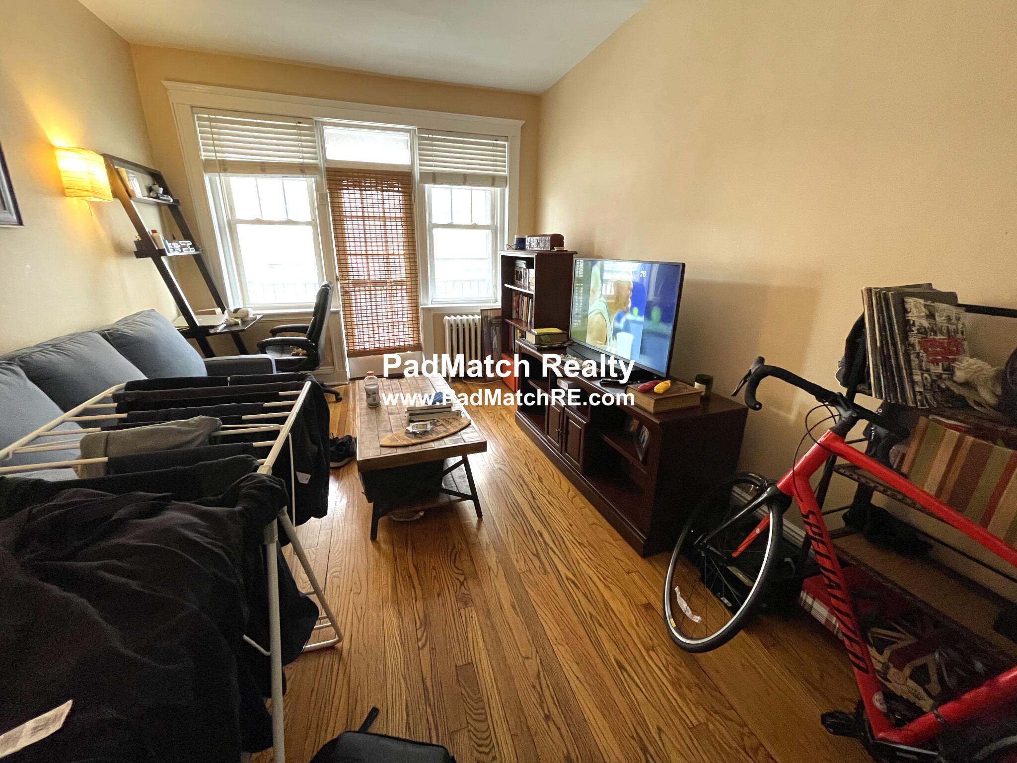 1 bed, 1 bath apartment for rent at 242 South Huntington Ave Unit 4, Jamaica Plain — photo 3 of 17
