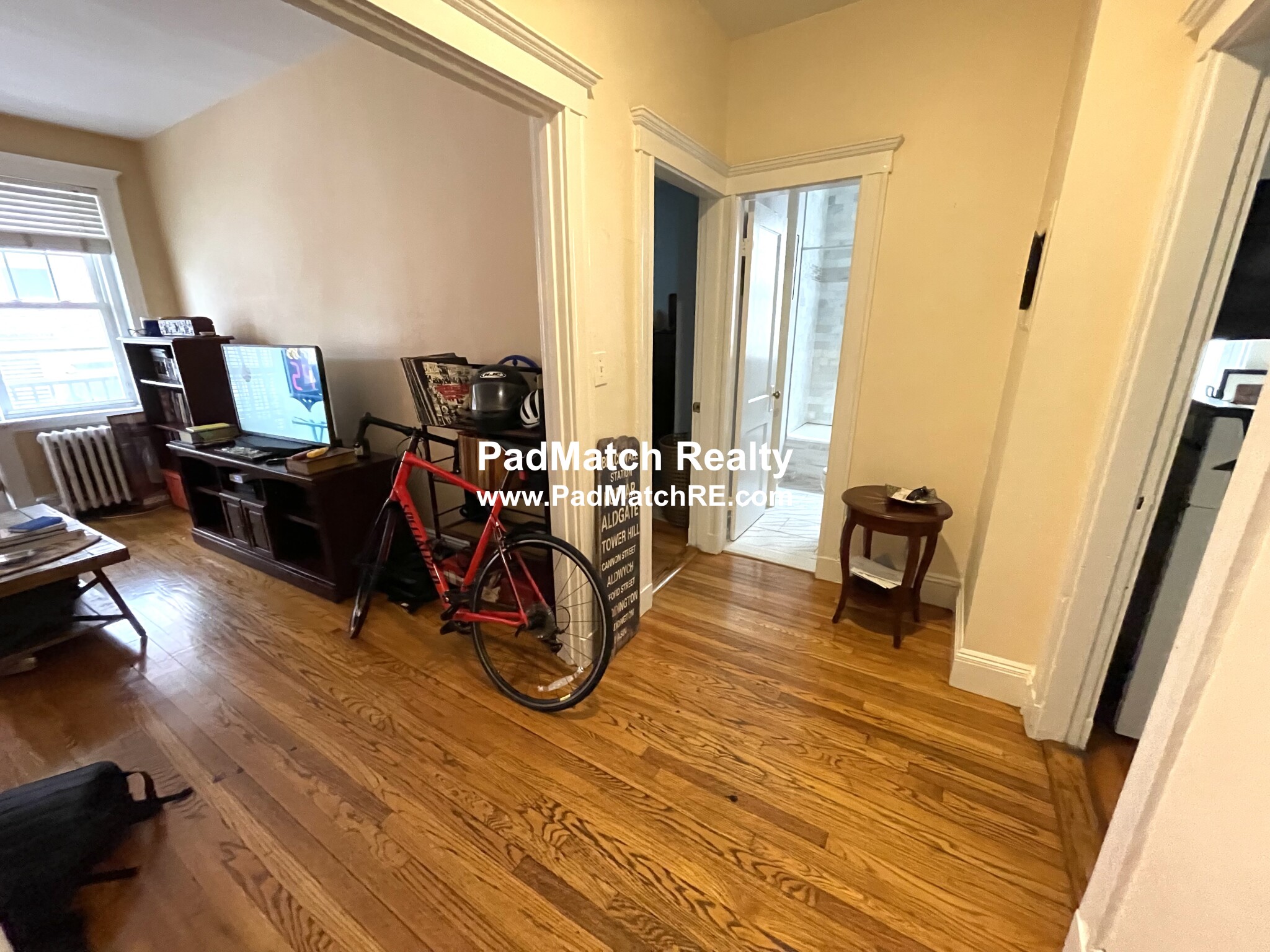 1 bed, 1 bath apartment for rent at 242 South Huntington Ave Unit 4, Jamaica Plain — photo 5 of 17