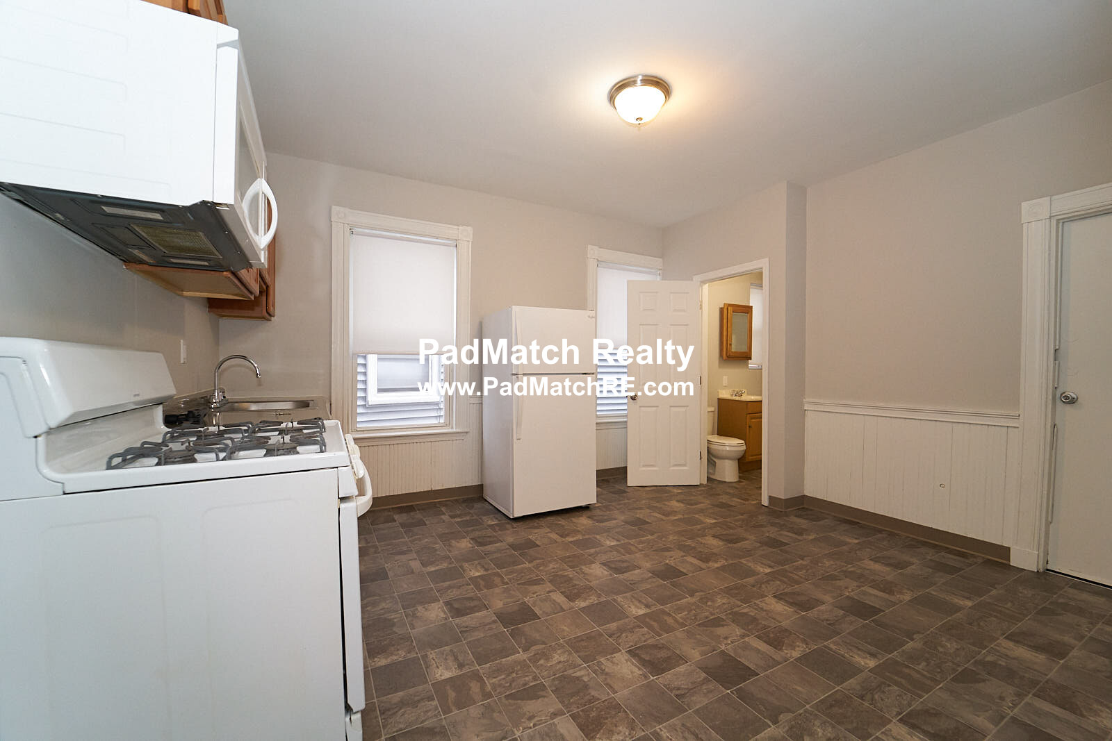 4 bed, 2 bath apartment for rent at 151 East Cottage St Unit 1, Dorchester — photo 3 of 18