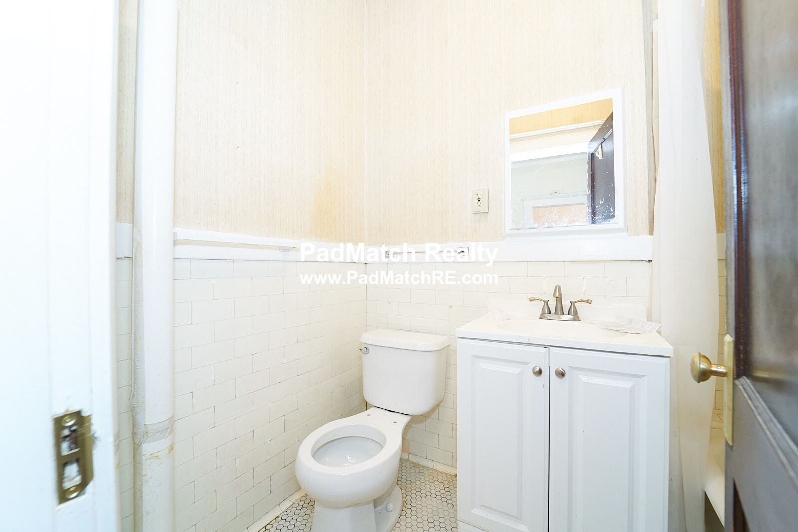 Studio bed, 1 bath apartment for rent at 17-19 Washington St Unit 207, Malden — photo 4 of 12