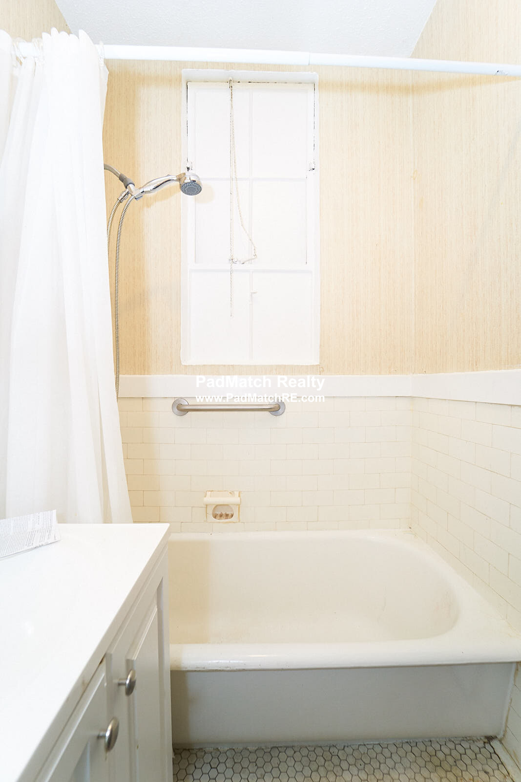 Studio bed, 1 bath apartment for rent at 17-19 Washington St Unit 207, Malden — photo 5 of 12