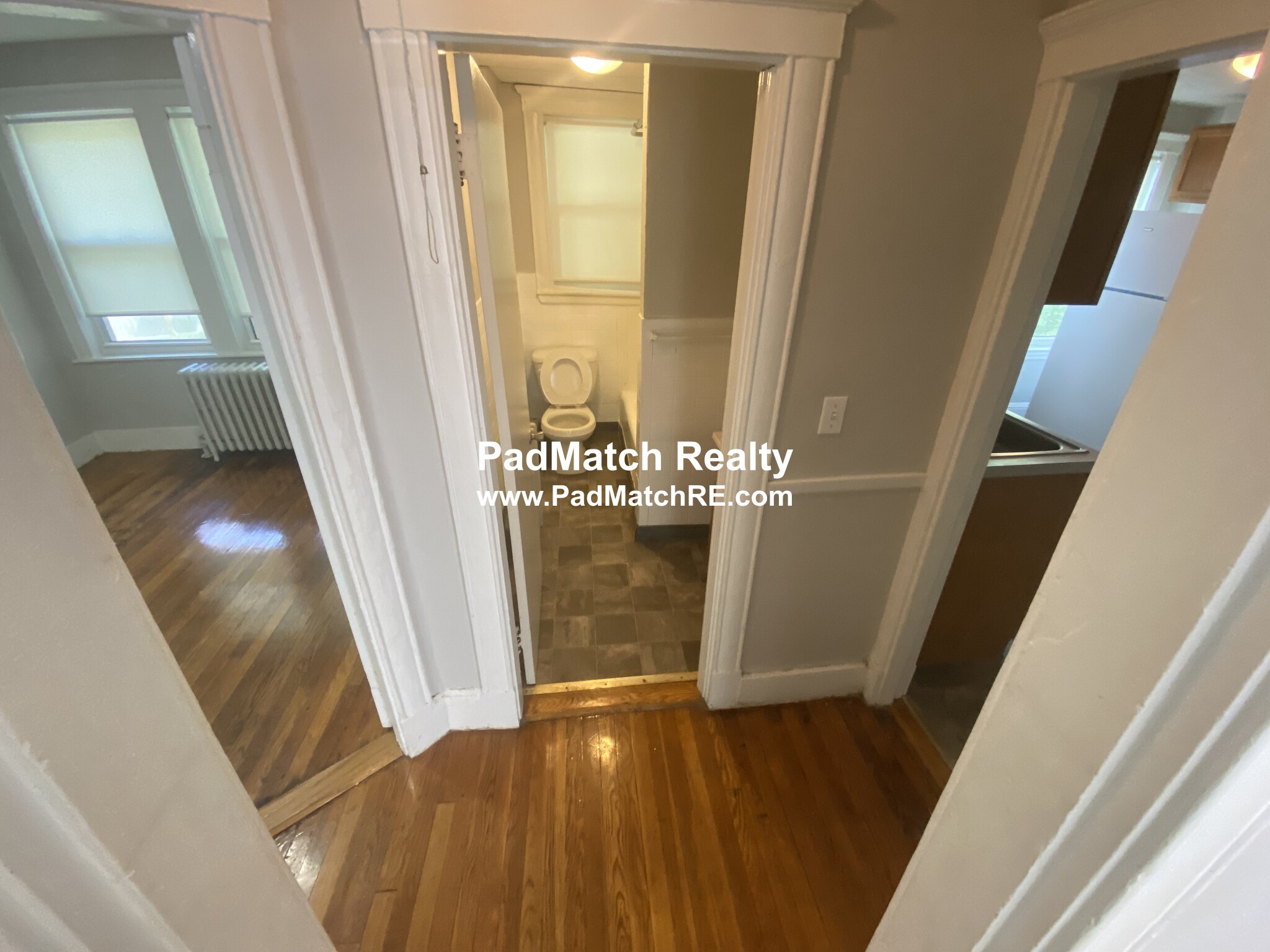 2 bed, 1 bath apartment for rent at 54 Carlisle St, Quincy — photo 3 of 12