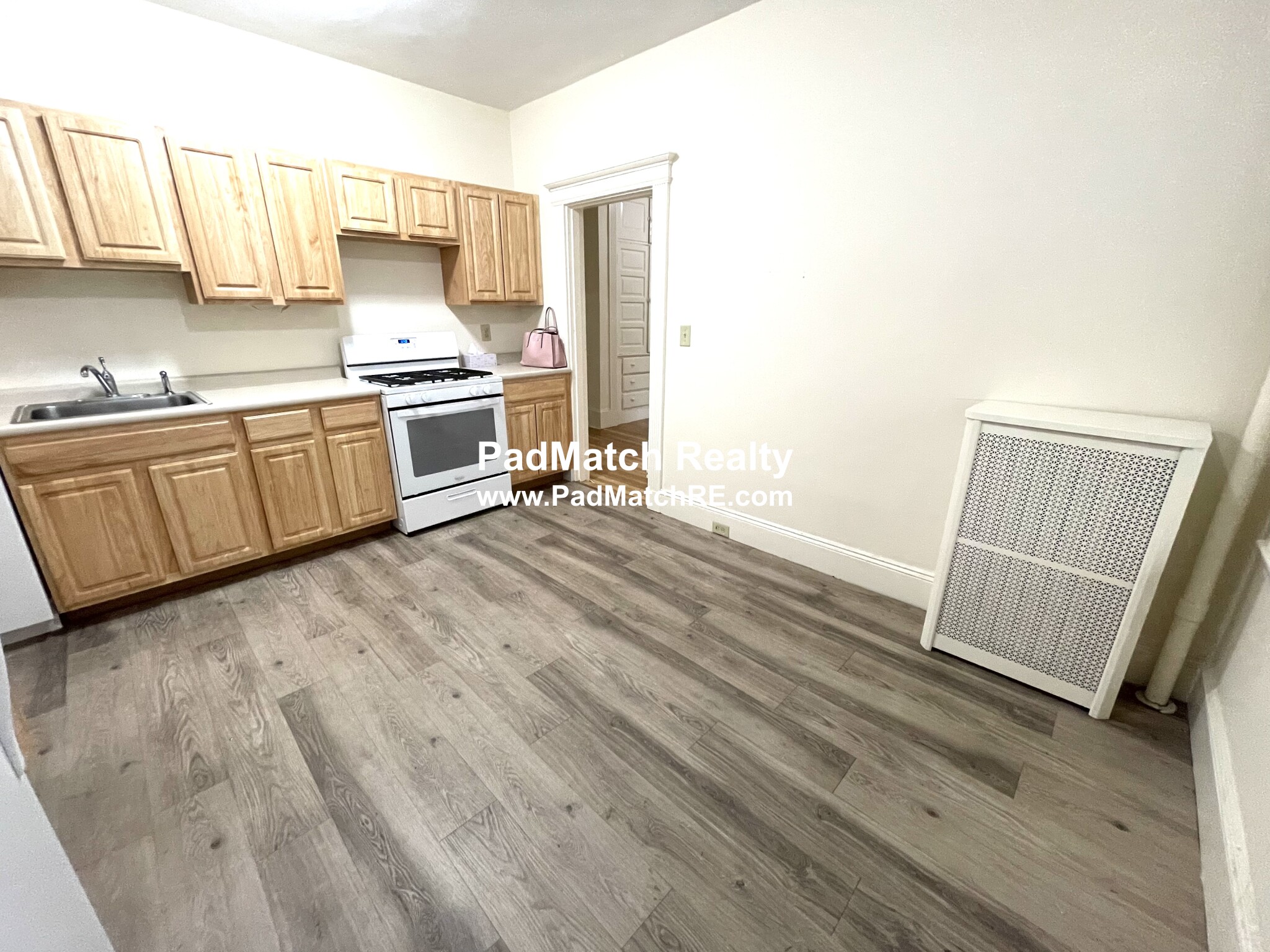 75 Longwood Ave, Longwood