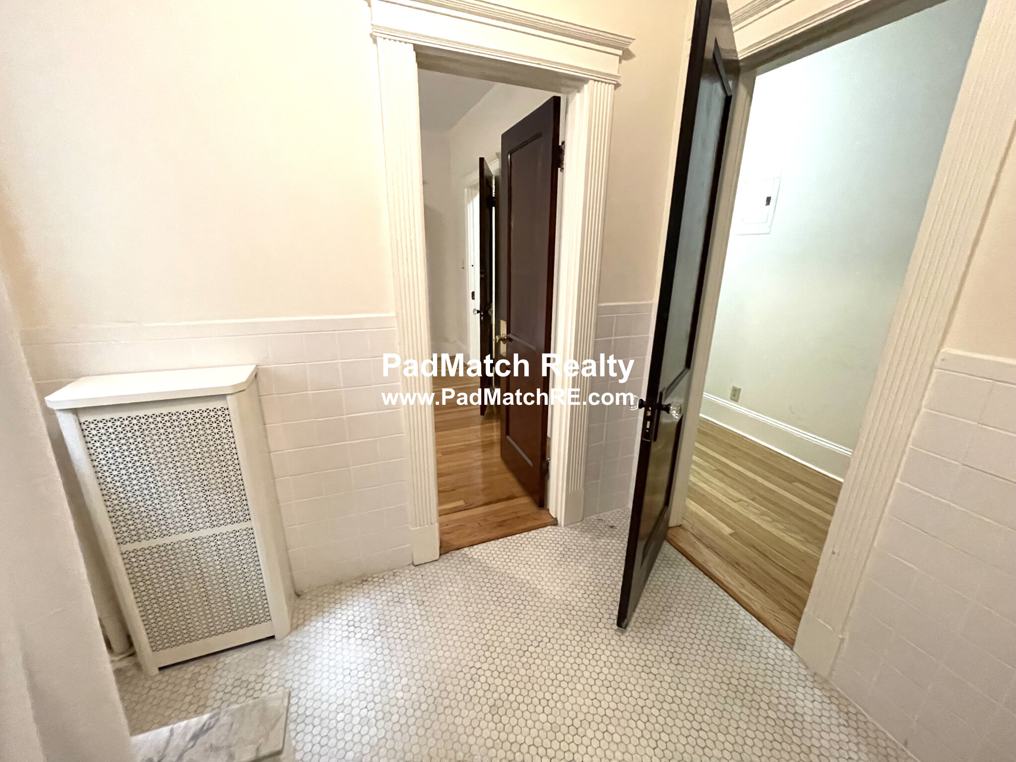 75 Longwood Ave, Longwood