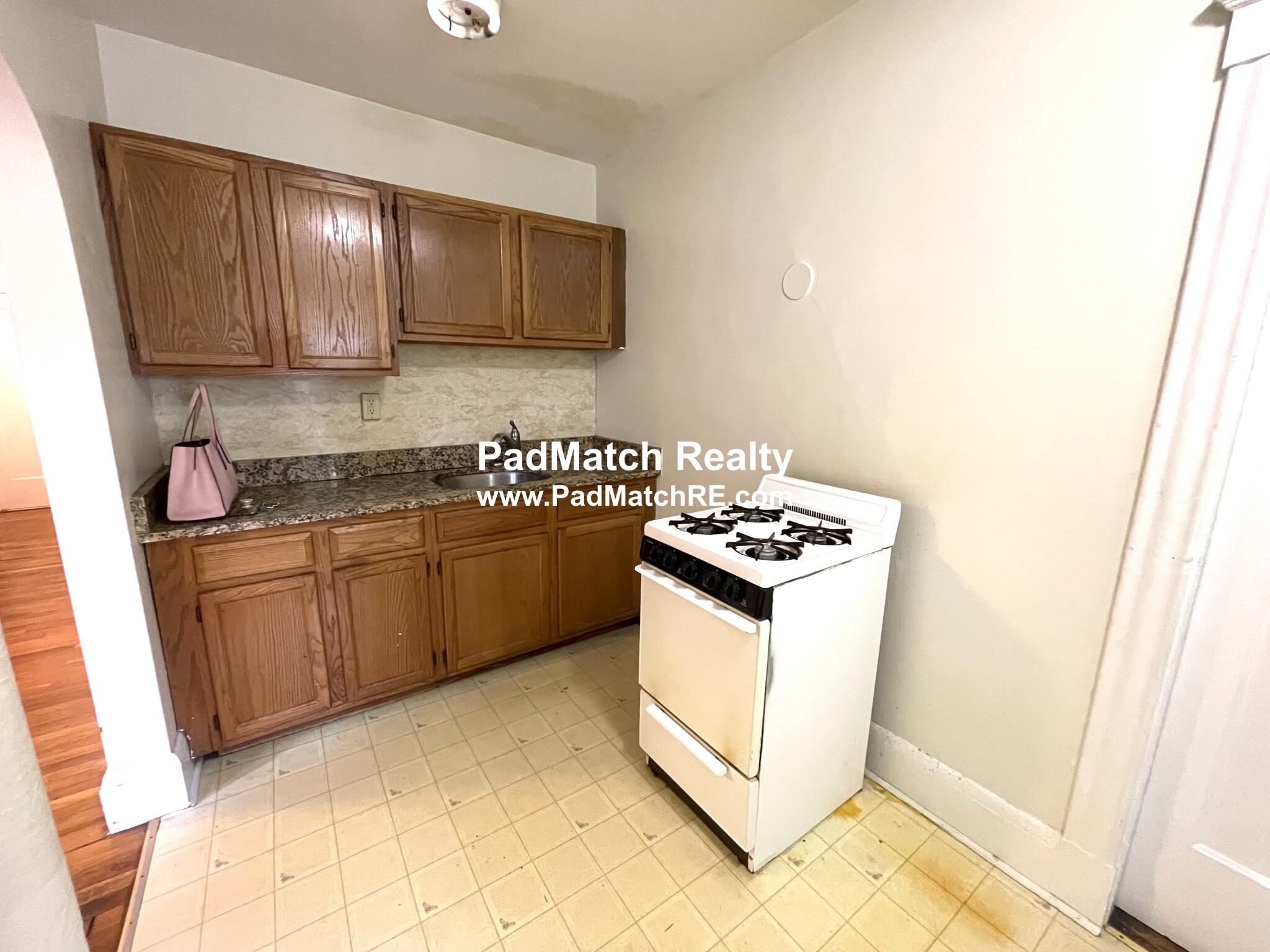Studio bed, 1 bath apartment for rent at 349 Pleasant St Unit C-5, Malden — photo 4 of 14