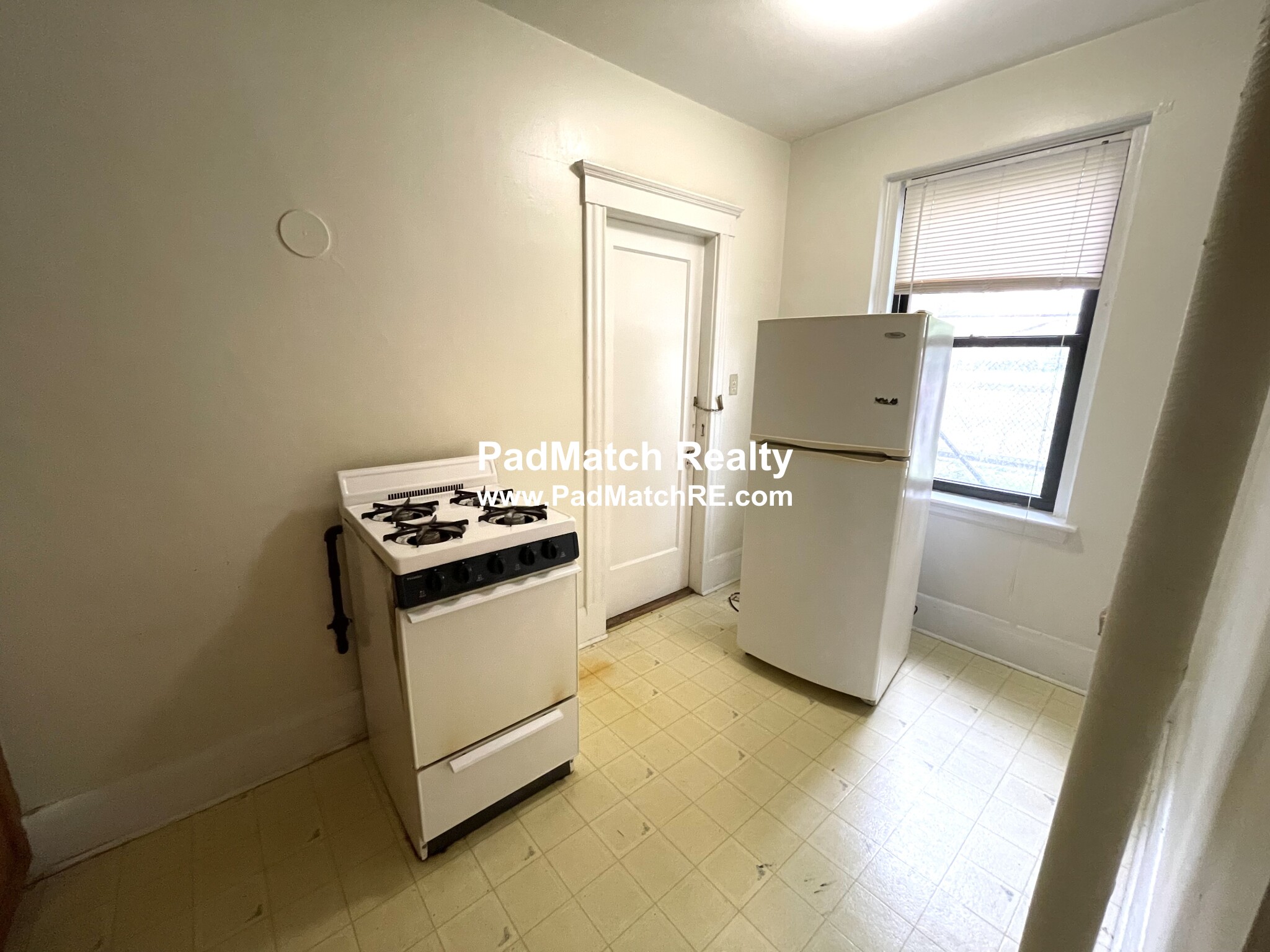 Studio bed, 1 bath apartment for rent at 349 Pleasant St Unit C-5, Malden — photo 5 of 14