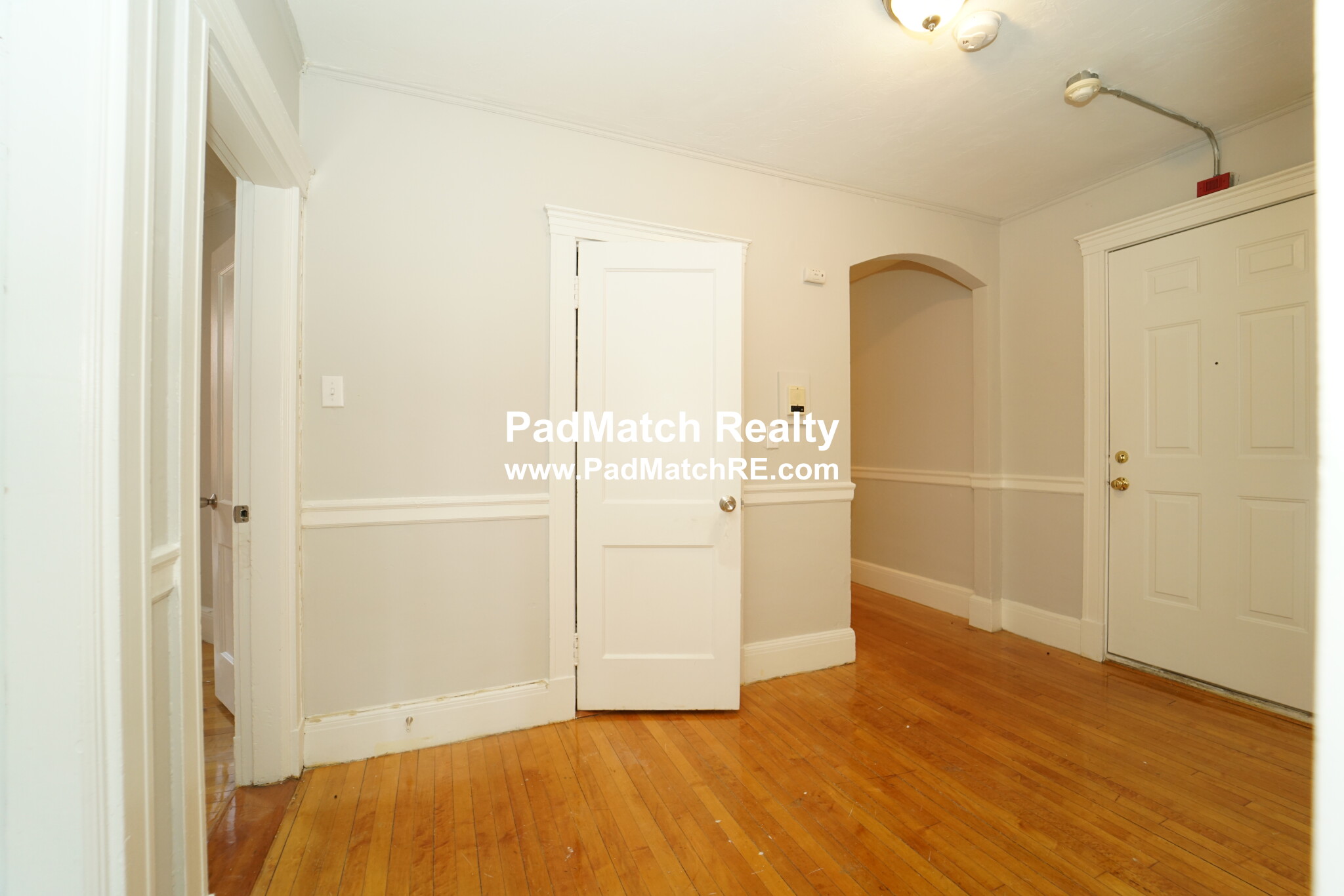 90 Cypress St, Brookline Hills