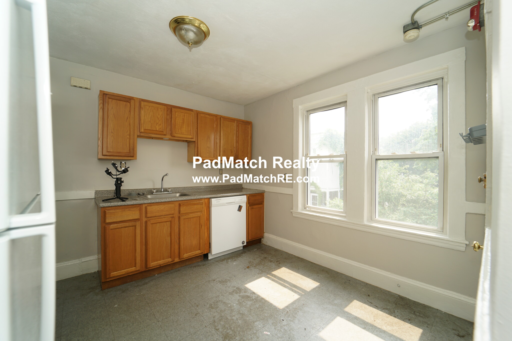 2 bed, 1 bath apartment for rent at 4076 Washington St Unit 3, Roslindale — photo 5 of 16