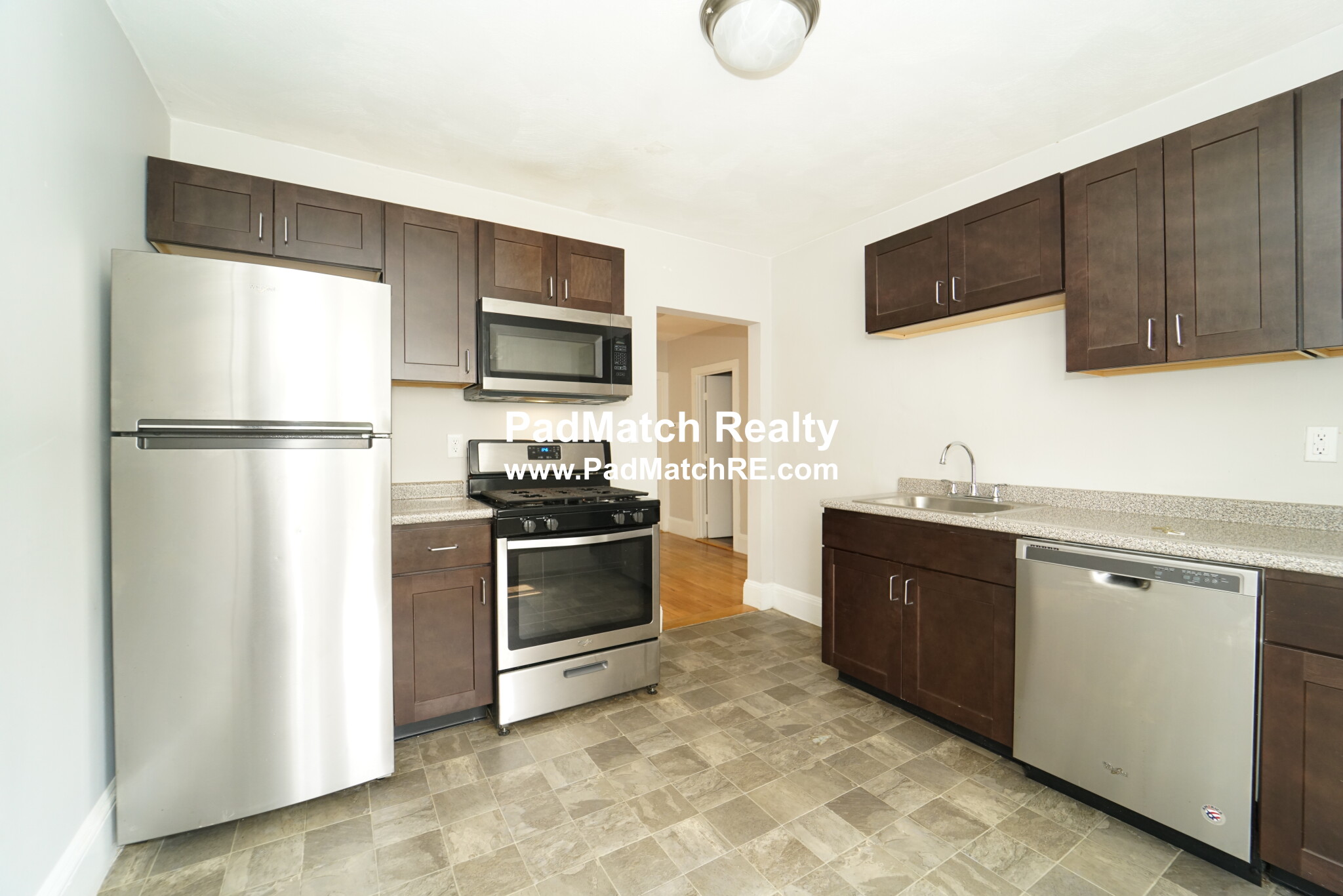 2 bed, 1 bath apartment for rent at 4076 Washington St Unit 5, Roslindale — photo 5 of 13