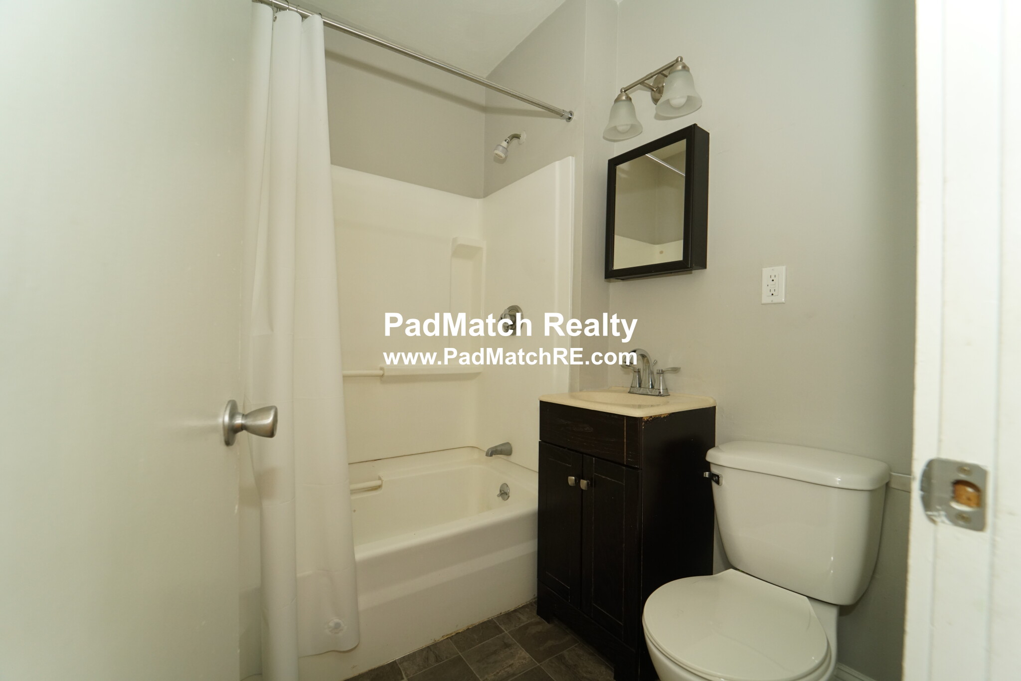 2 bed, 1 bath apartment for rent at 4076 Washington St Unit 5, Roslindale — photo 9 of 13