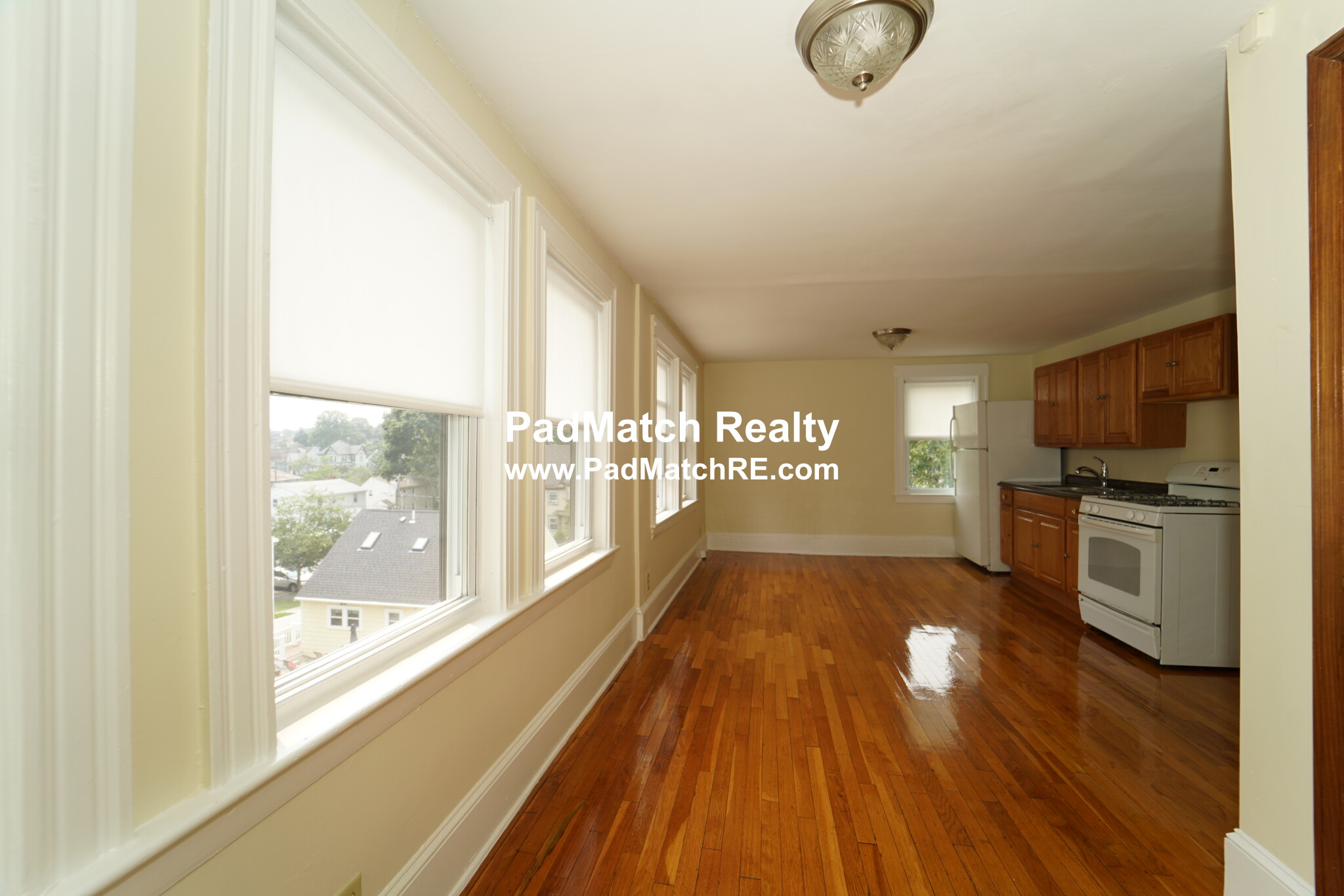 196 Fairmount Ave, Hyde Park