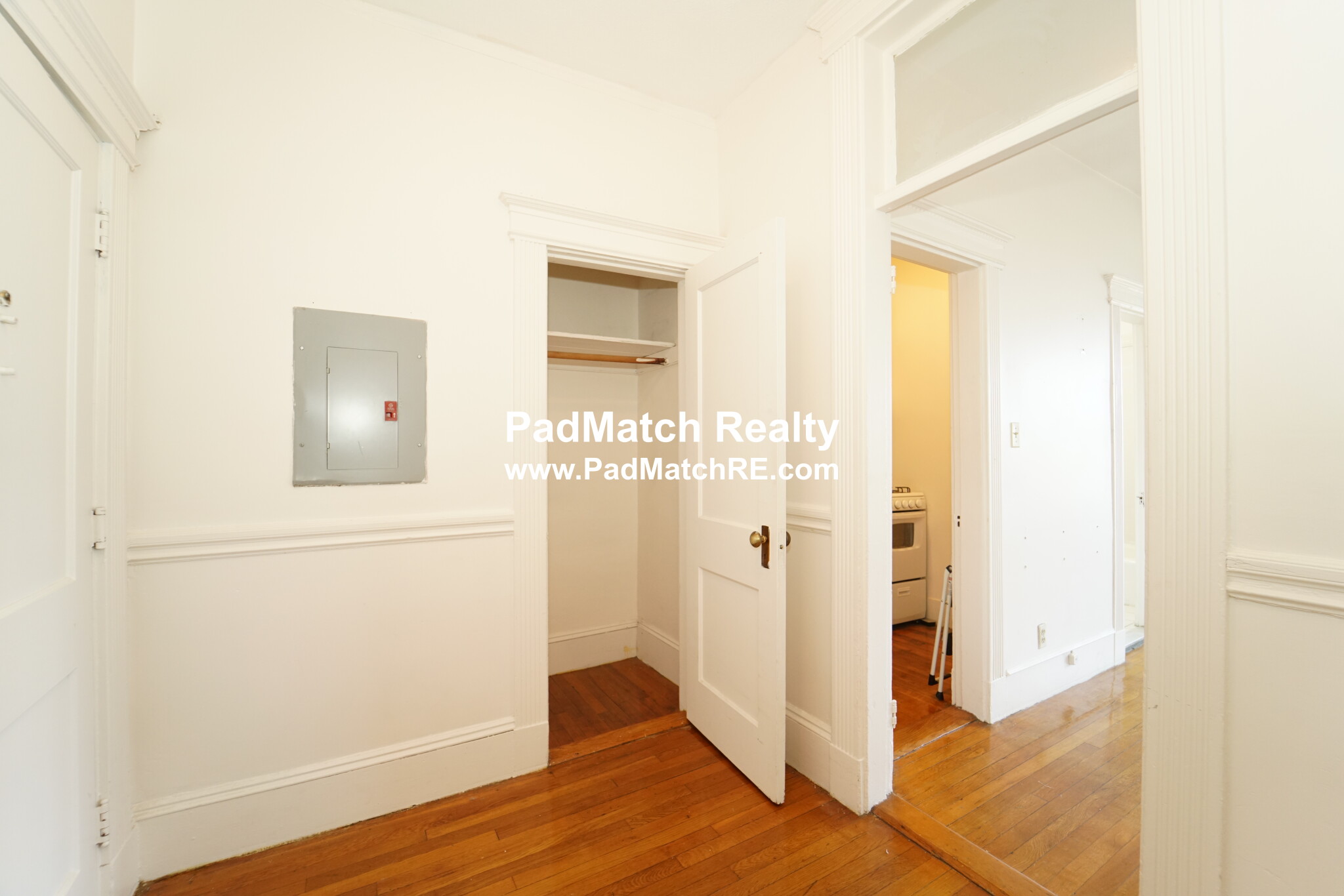 Studio bed, 1 bath apartment for rent at 1254 Commonwealth Ave Unit 21, Allston — photo 2 of 10