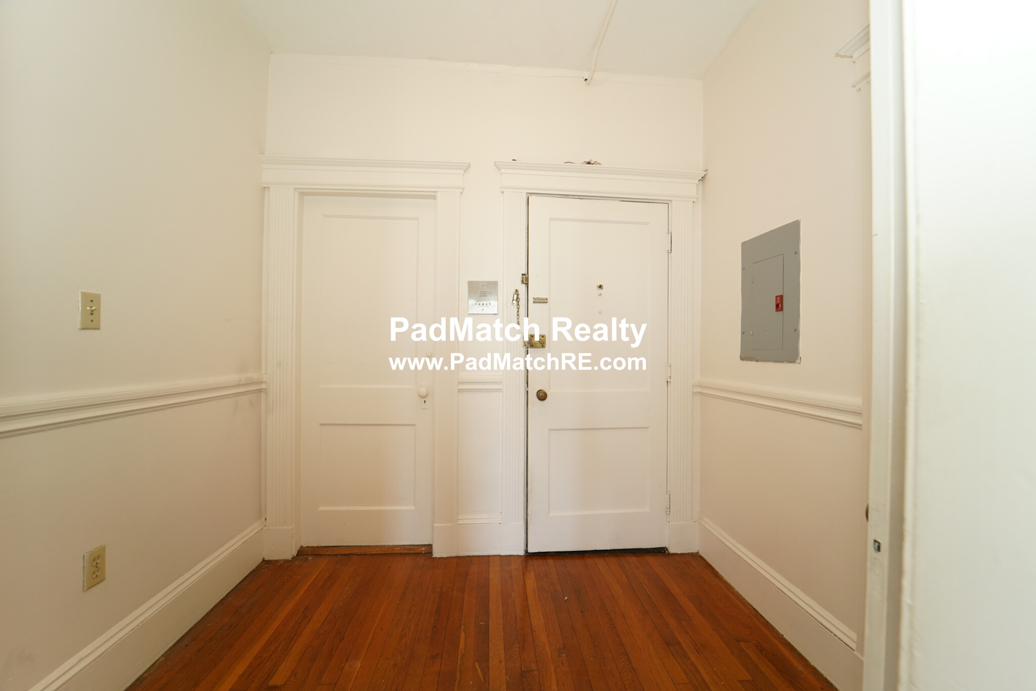 Studio bed, 1 bath apartment for rent at 1254 Commonwealth Ave Unit 21, Allston — photo 1 of 10