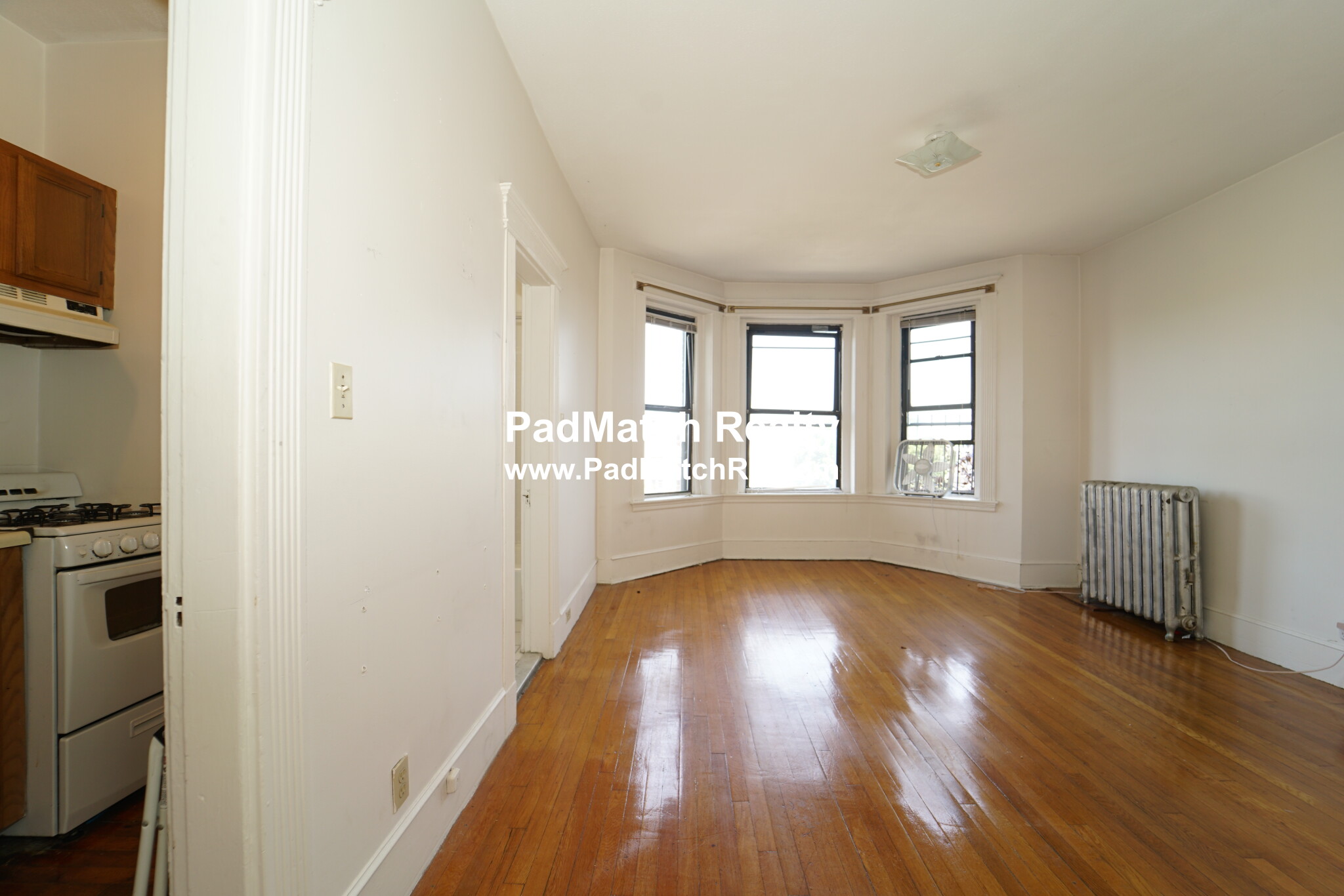 Studio bed, 1 bath apartment for rent at 1254 Commonwealth Ave Unit 21, Allston — photo 3 of 10