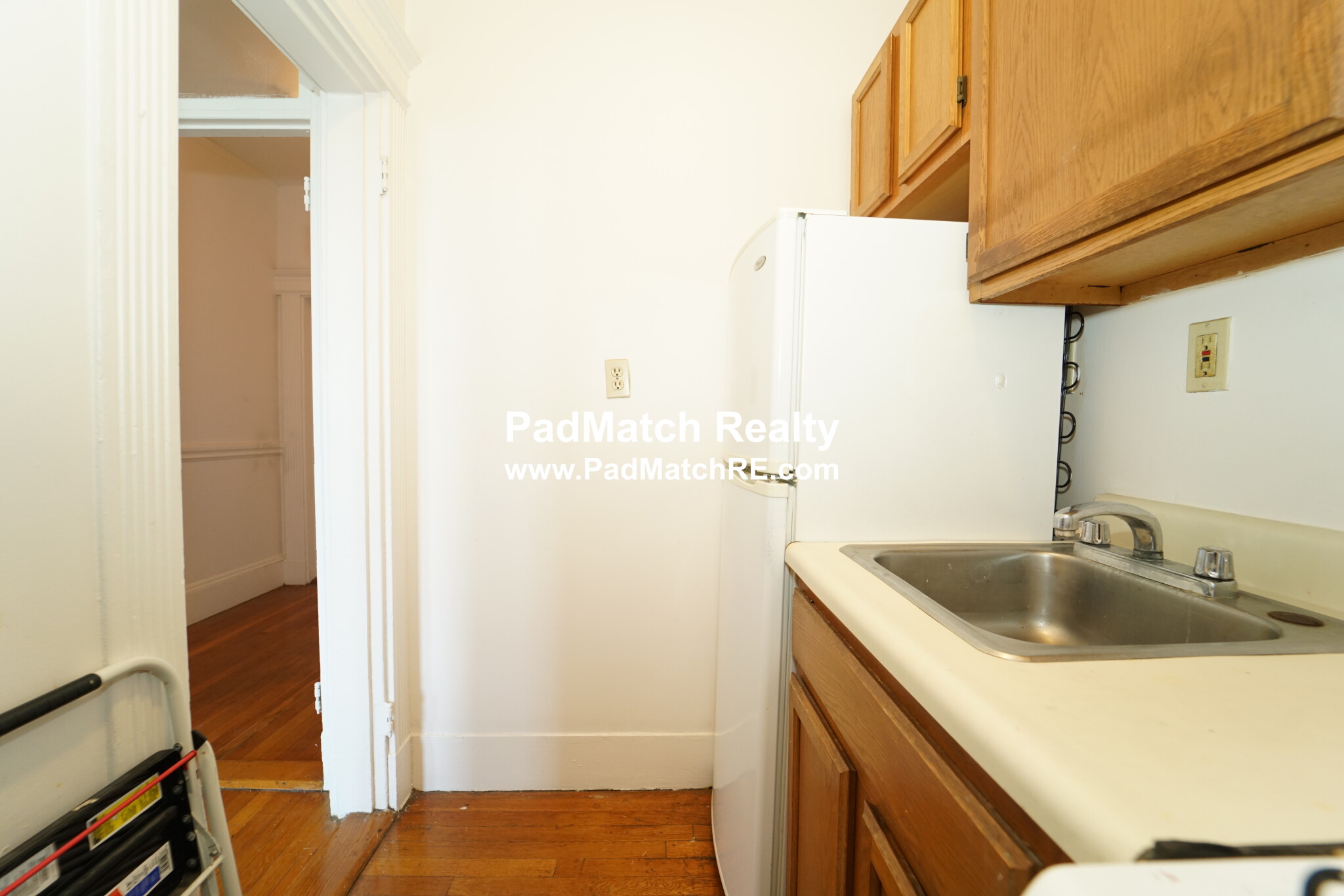 Studio bed, 1 bath apartment for rent at 1254 Commonwealth Ave Unit 21, Allston — photo 9 of 10