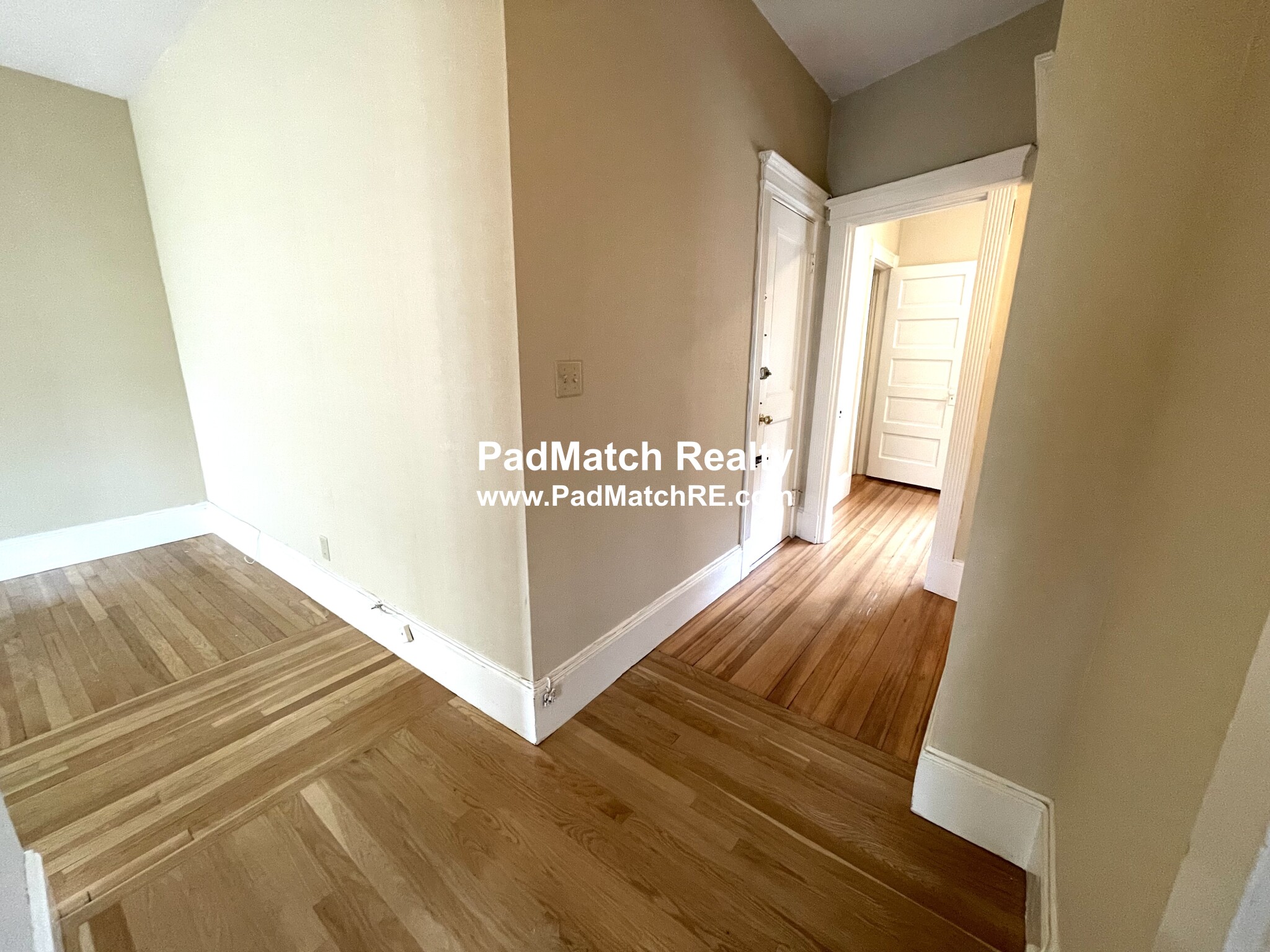 109 Saint Paul St, Longwood