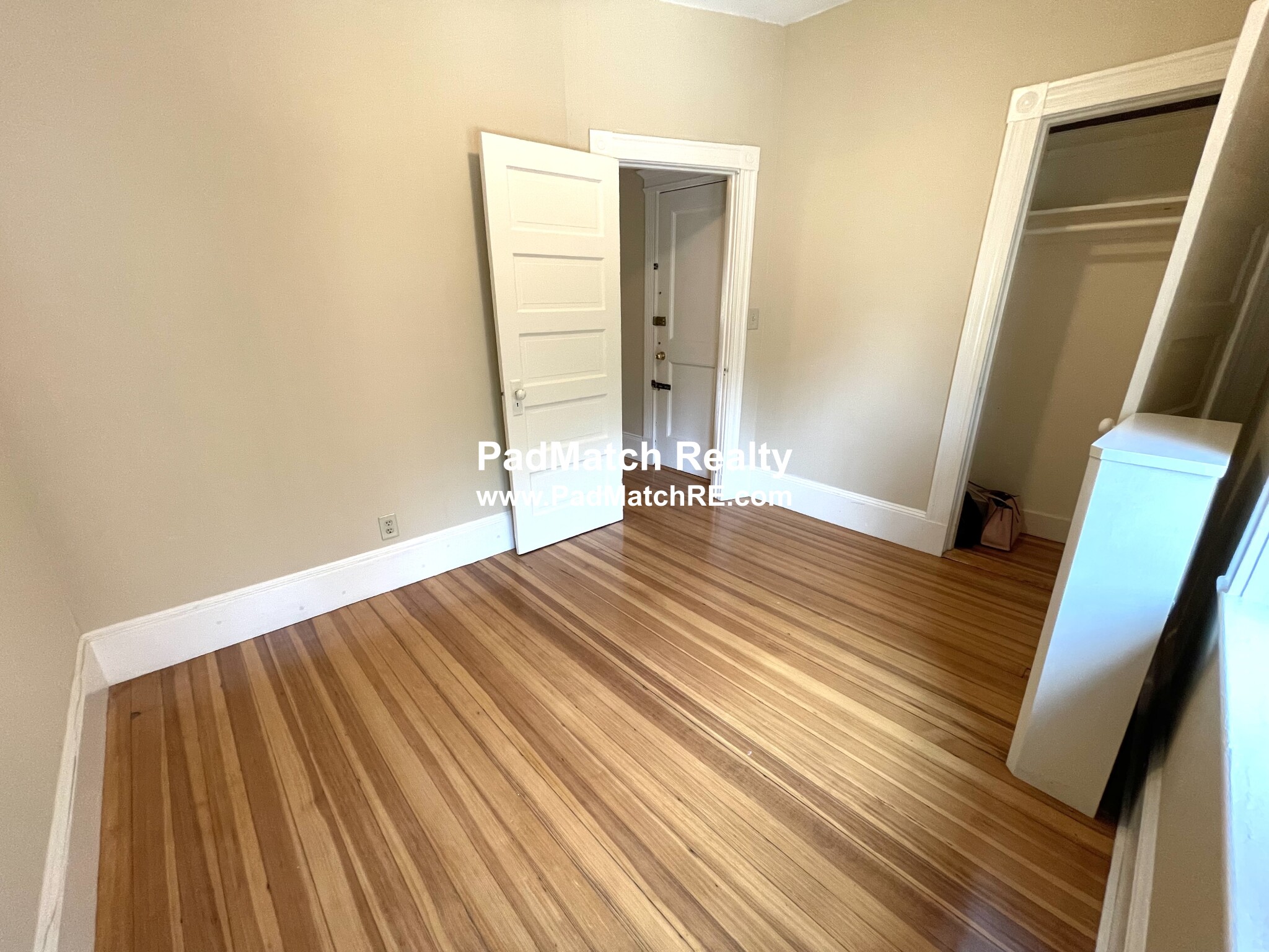 109 Saint Paul St, Longwood