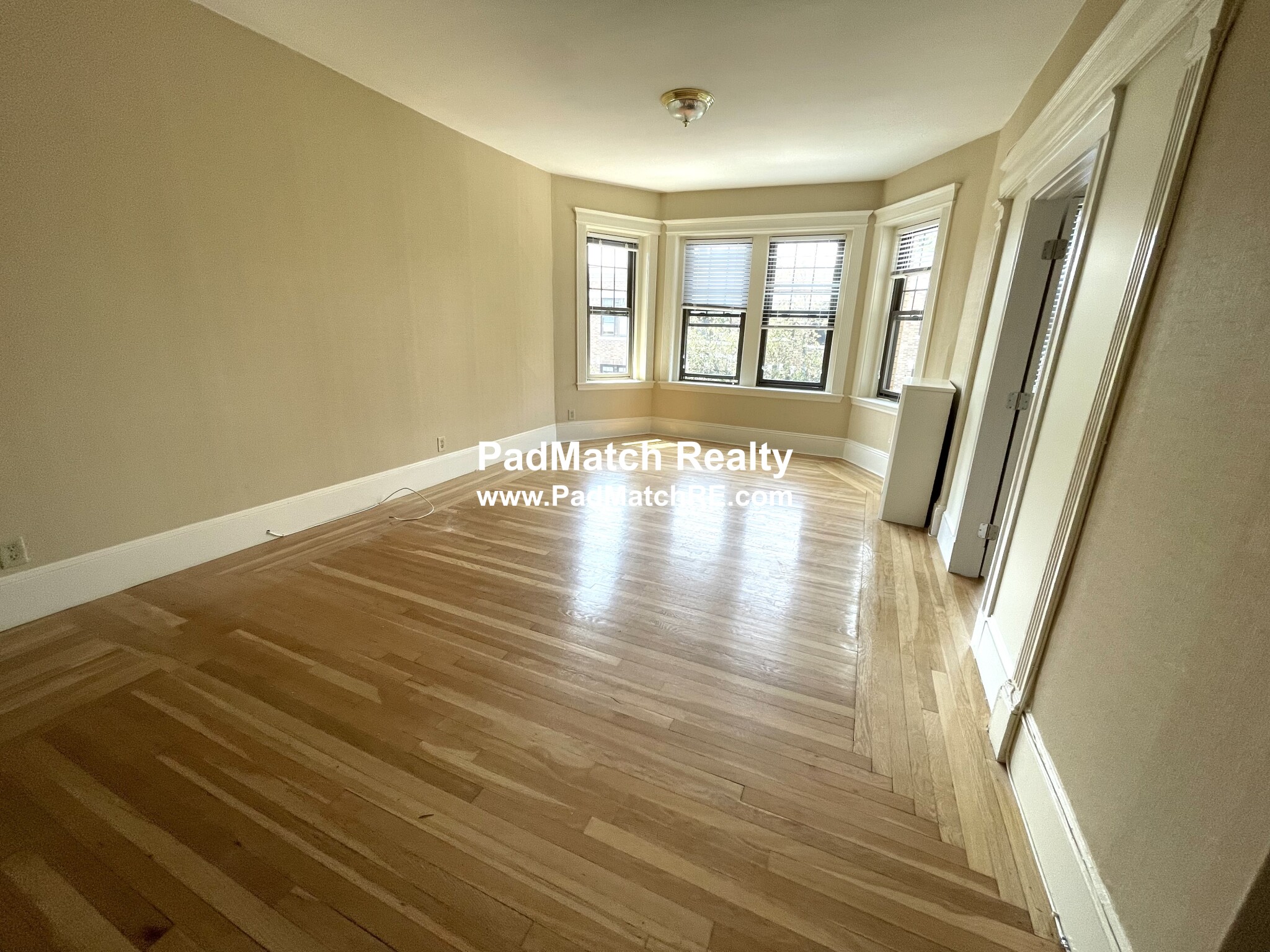 109 Saint Paul St, Longwood