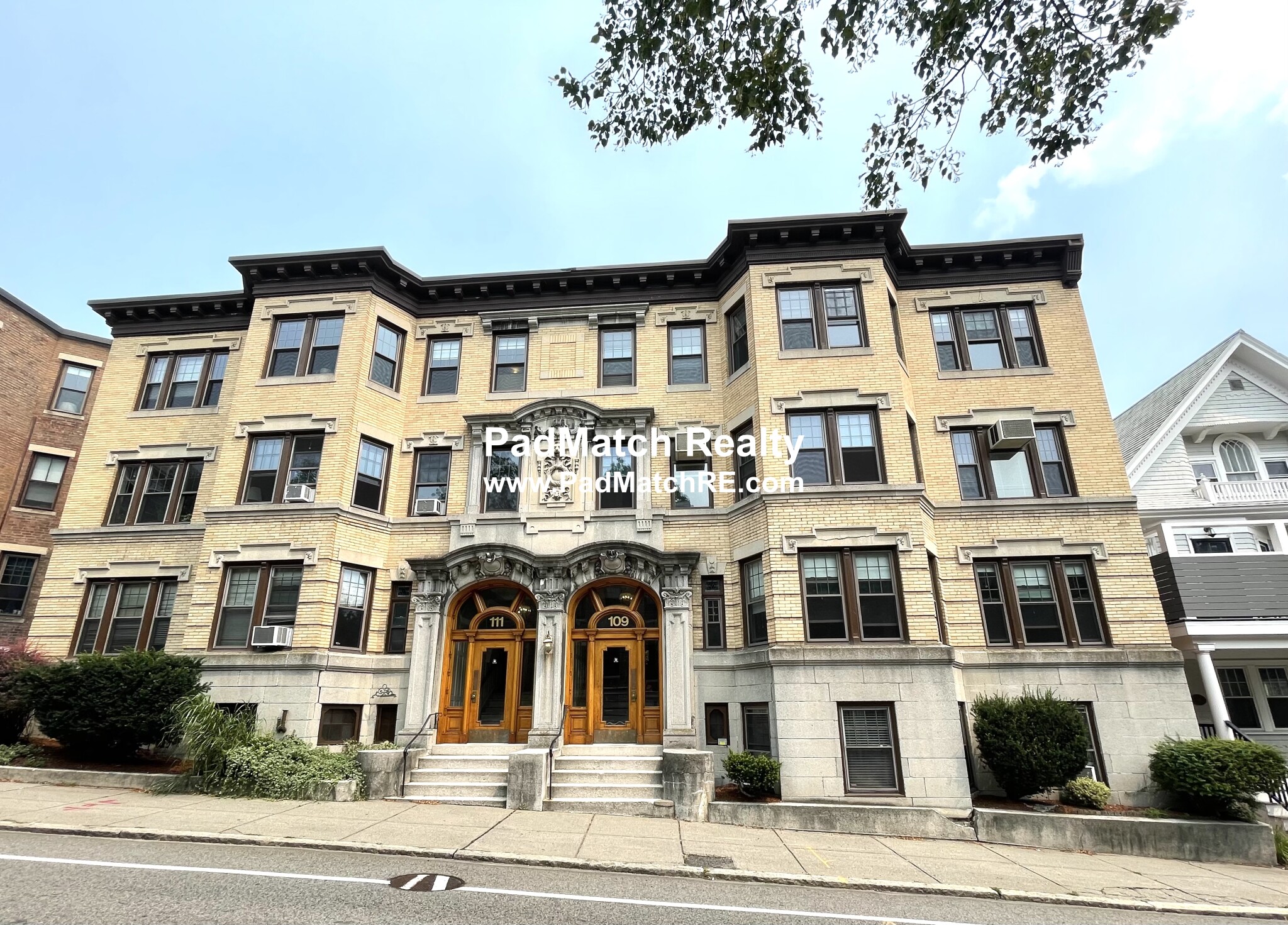 109 Saint Paul St, Longwood