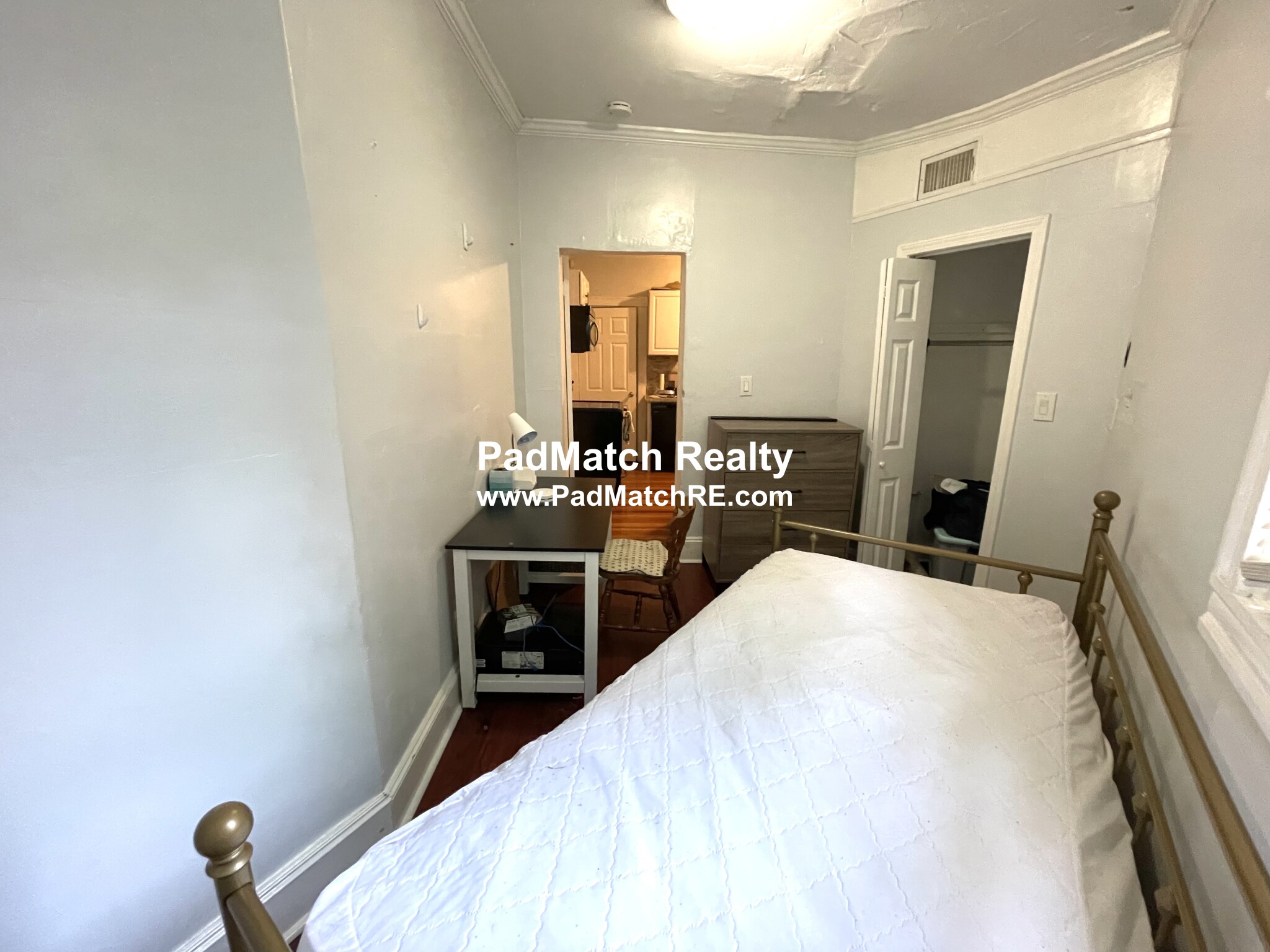 4 bed, 1 bath apartment for rent at 858 Huntington Ave Unit 3, Mission Hill — photo 17 of 18