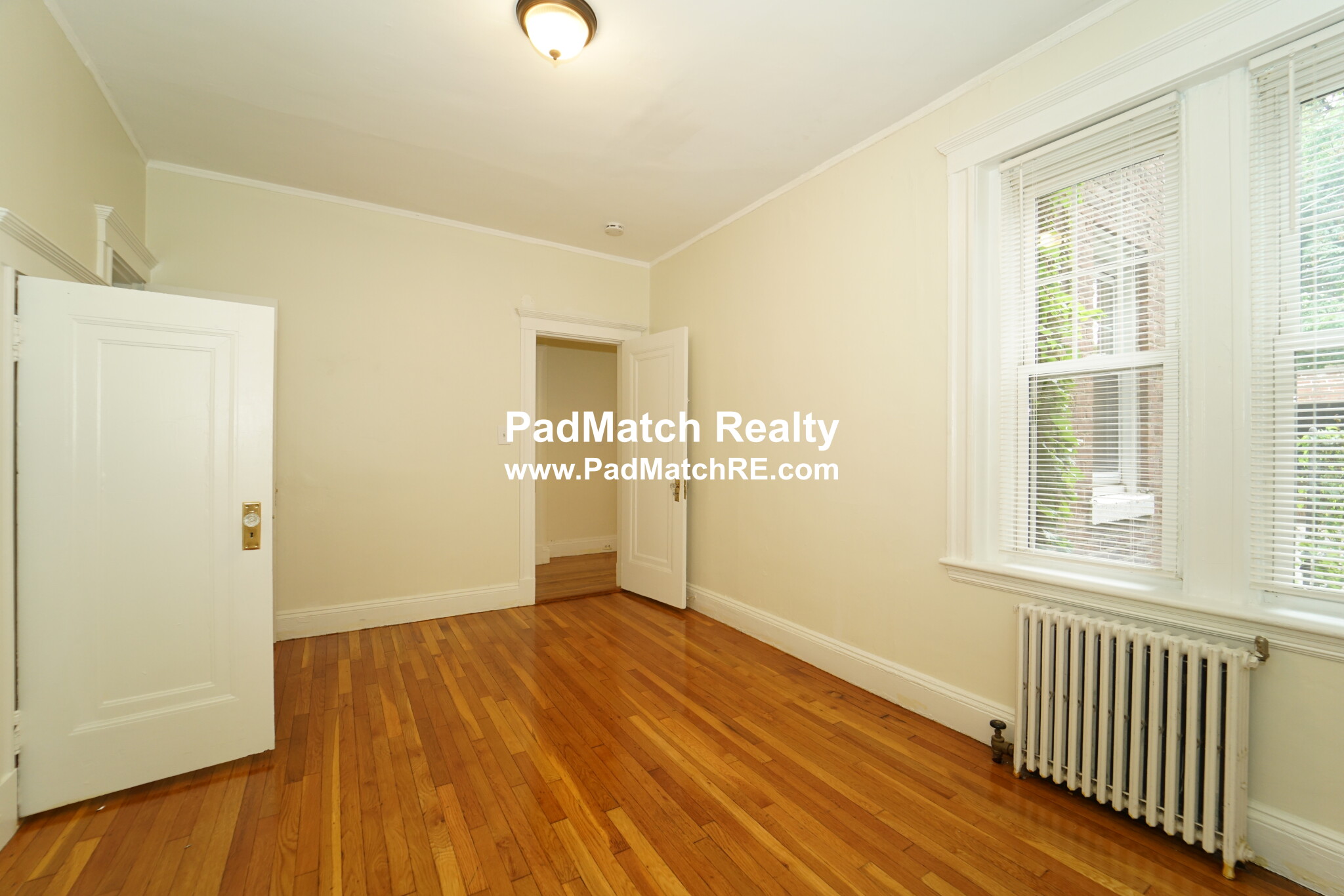 724 Washington St, Washington Square