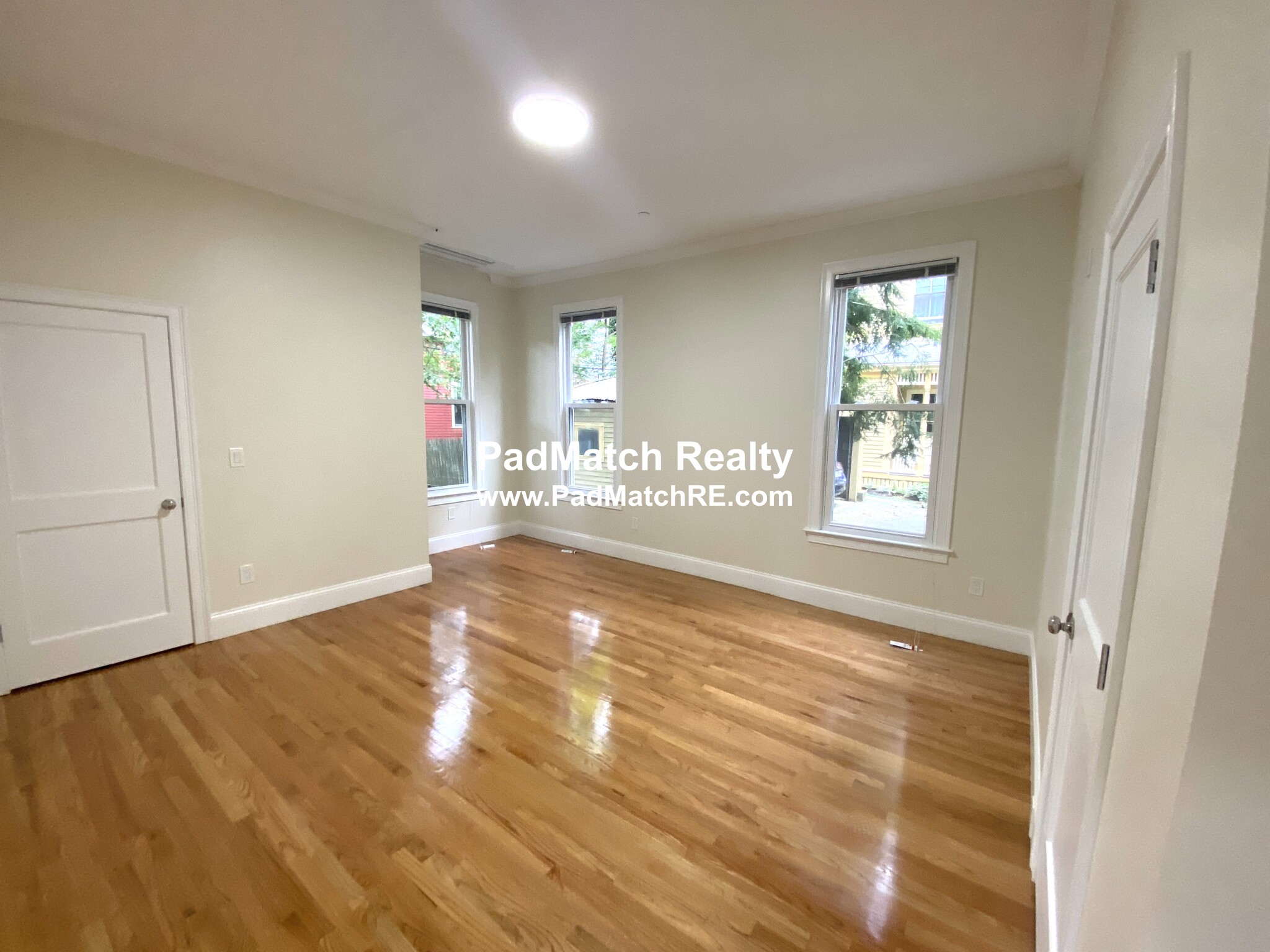 12 Harris St, Coolidge Corner