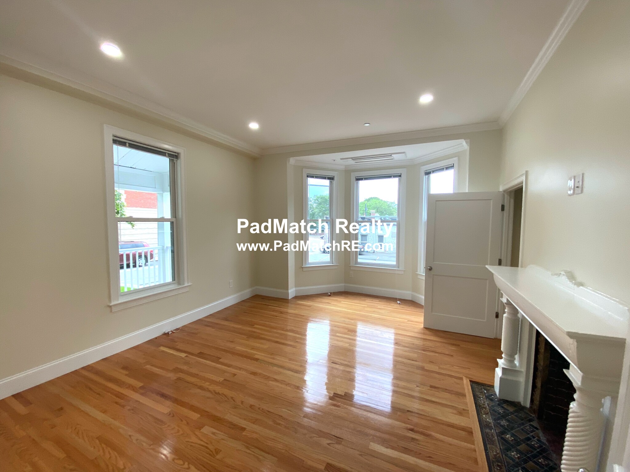 12 Harris St, Coolidge Corner