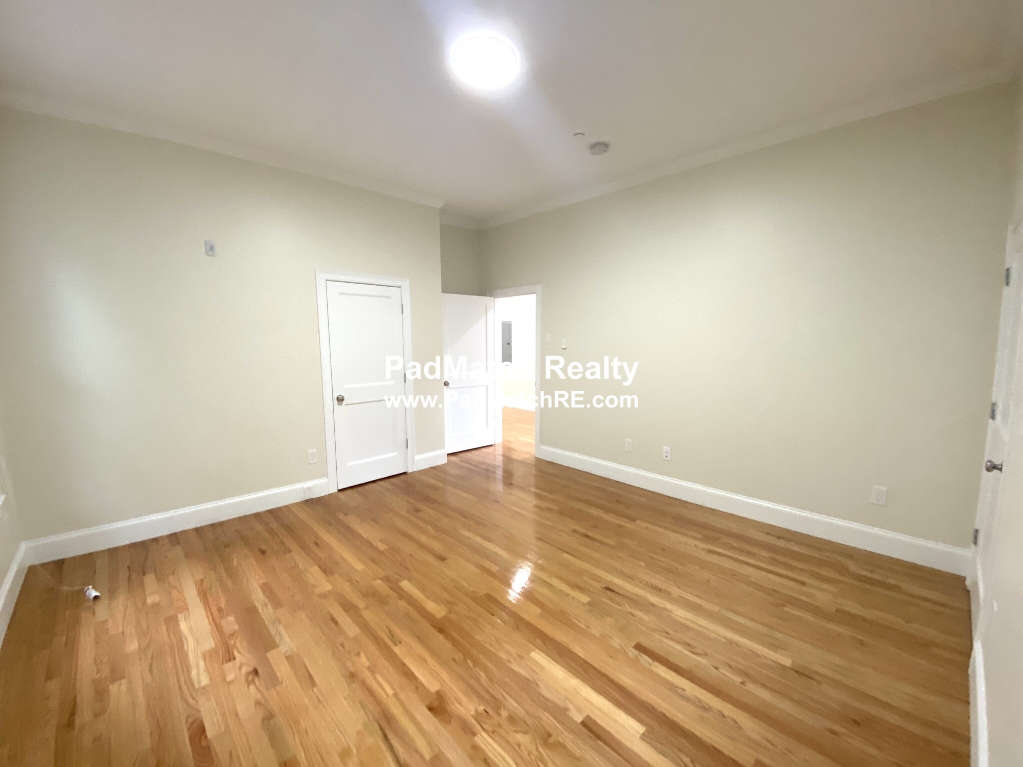 12 Harris St, Coolidge Corner