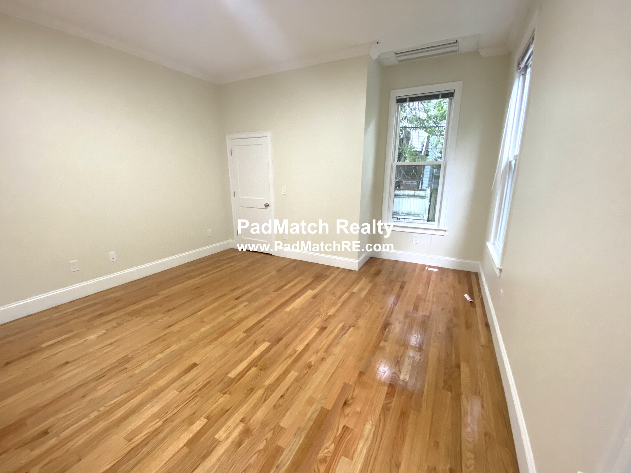 12 Harris St, Coolidge Corner