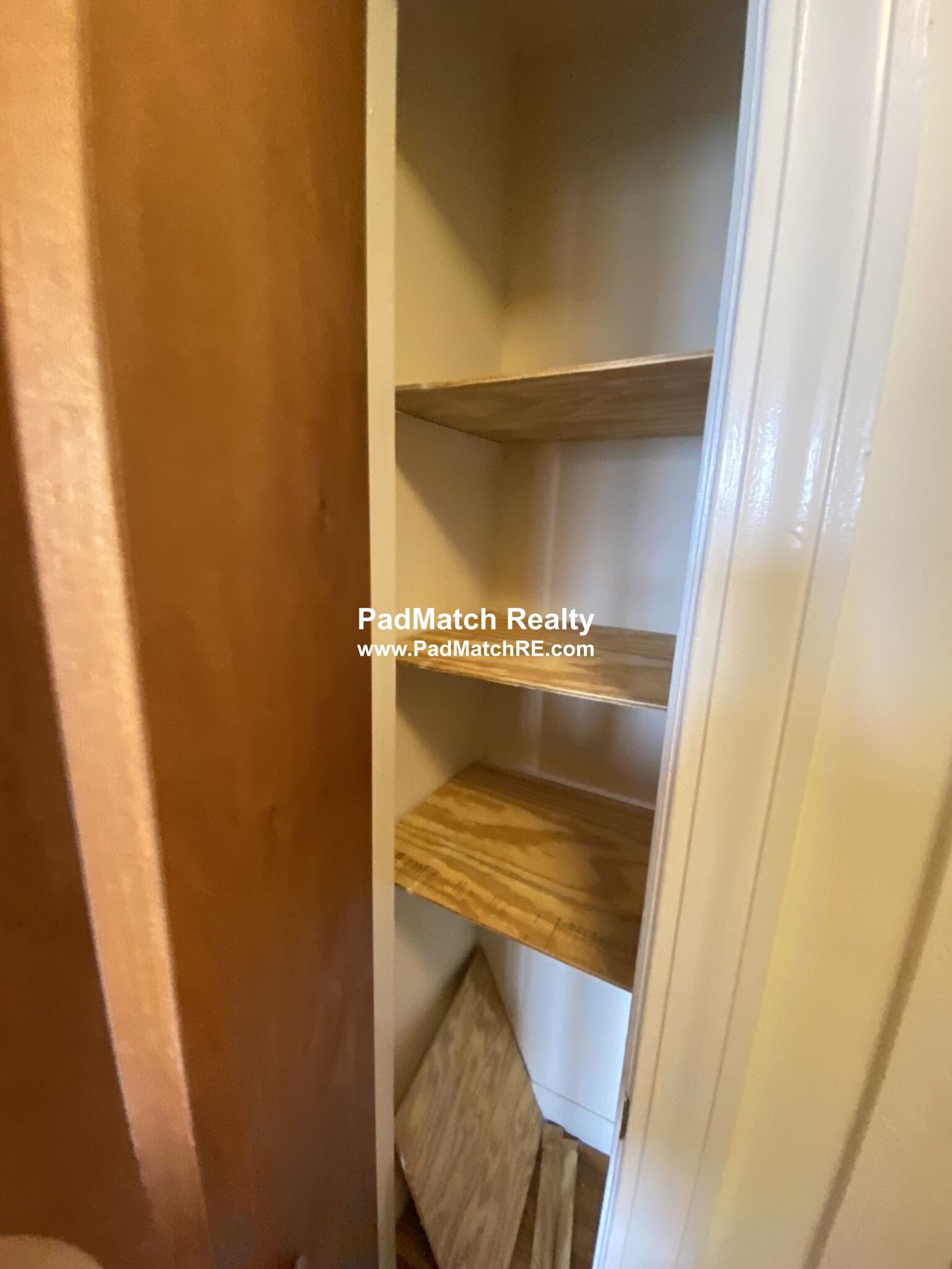 160 North Beacon St, Brighton