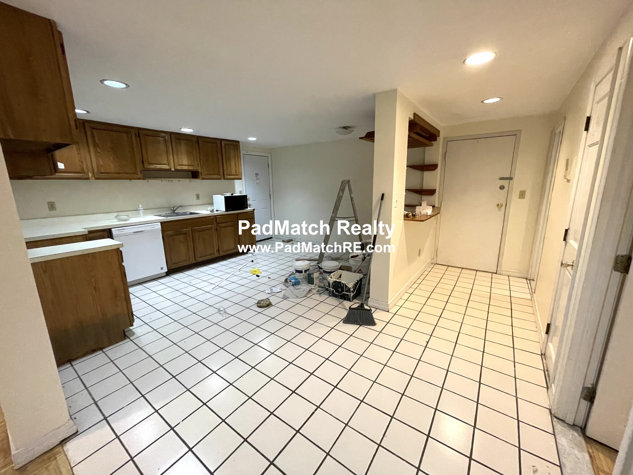 2 bed, 1 bath apartment for rent at 240 Kelton St Unit B, Allston — photo 4 of 14