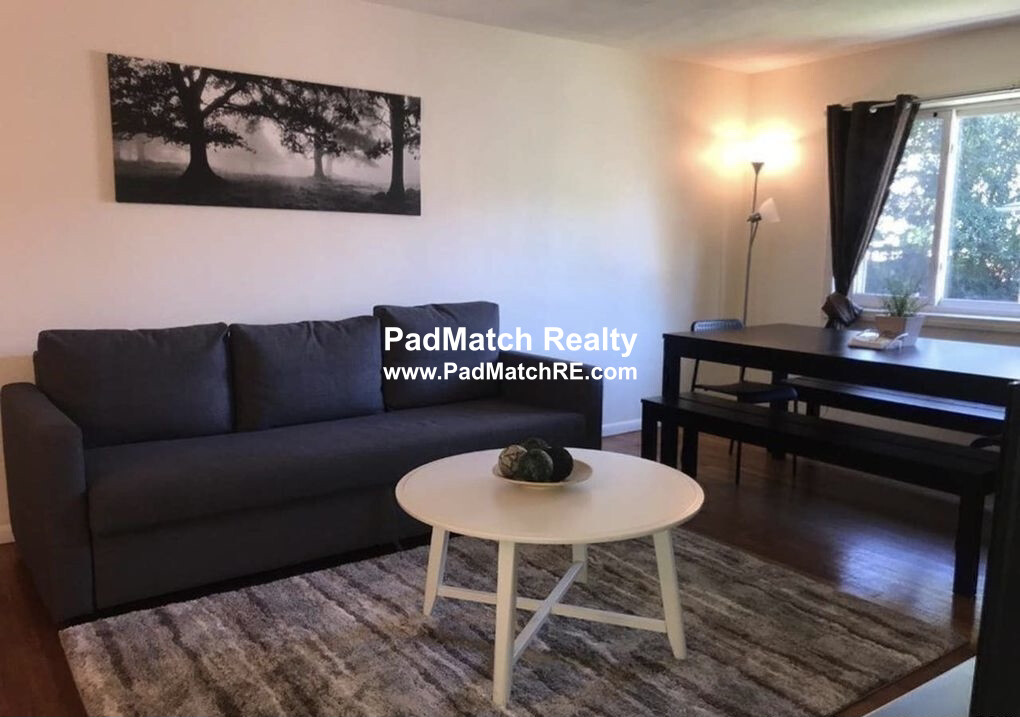 2 bed, 1 bath apartment for rent at 23 Oxford Cir, Belmont — photo 8 of 19