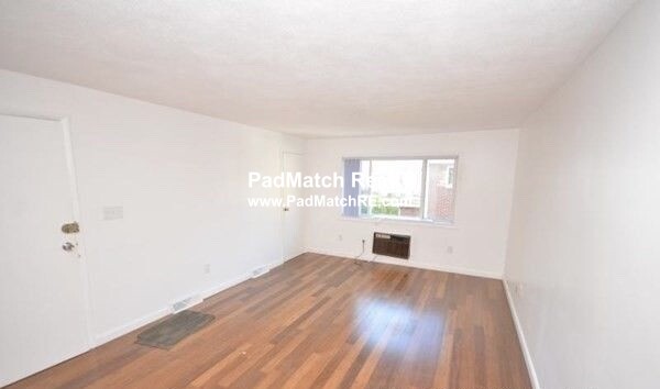 2 bed, 1 bath apartment for rent at 23 Oxford Cir, Belmont — photo 14 of 19