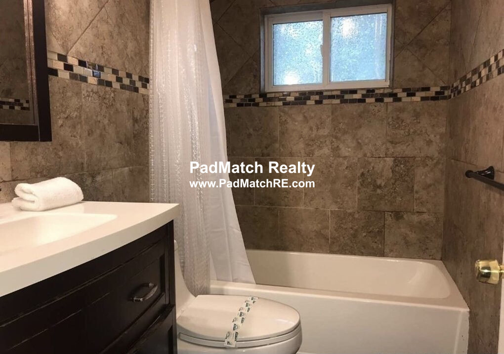 2 bed, 1 bath apartment for rent at 23 Oxford Cir, Belmont — photo 13 of 19