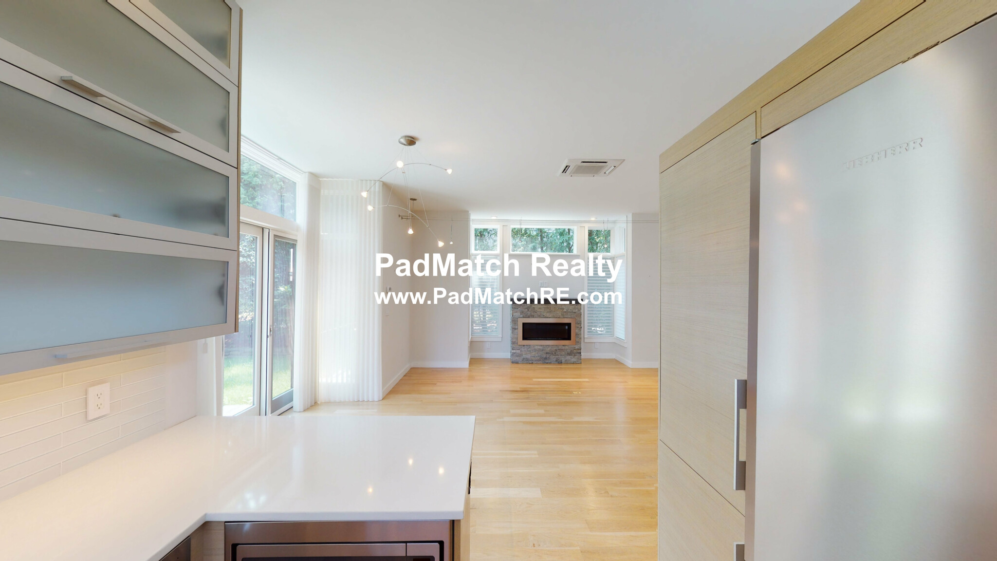 3 bed, 3.5 bath apartment for rent at 138 Banks St Unit HOUSE, Cambridge — photo 2 of 36