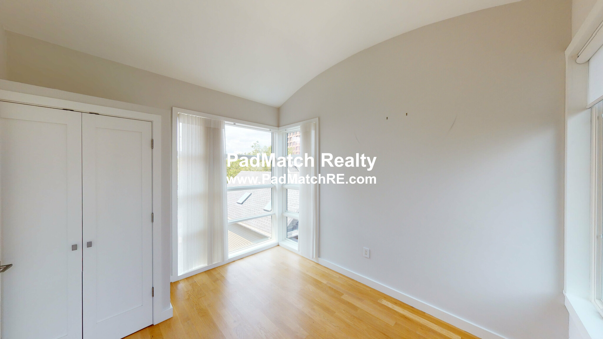 3 bed, 3.5 bath apartment for rent at 138 Banks St Unit HOUSE, Cambridge — photo 22 of 36