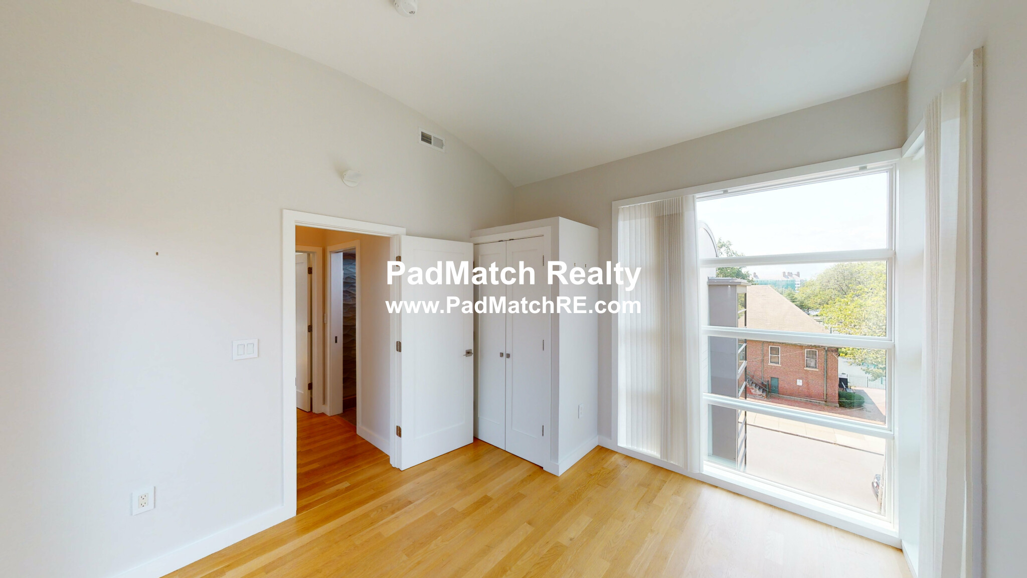 3 bed, 3.5 bath apartment for rent at 138 Banks St Unit HOUSE, Cambridge — photo 27 of 36