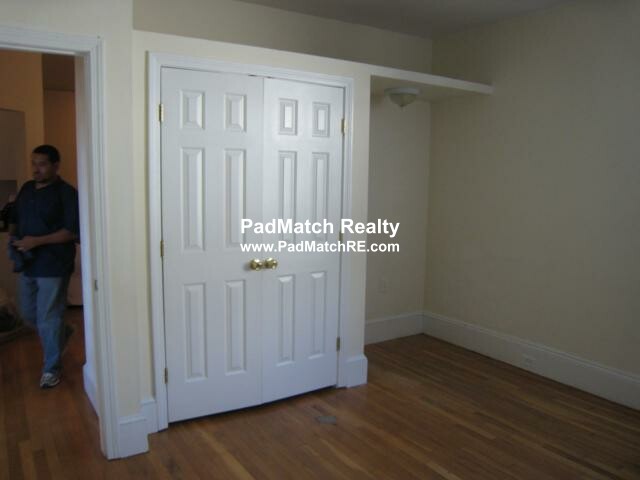 62 Egmont St, Coolidge Corner