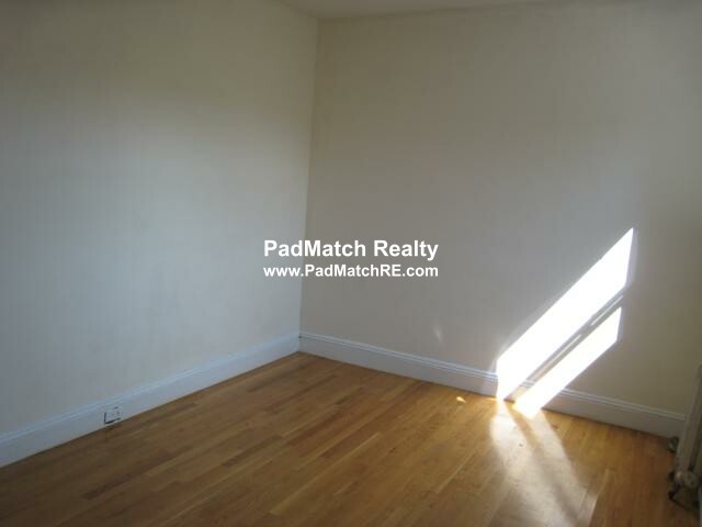 62 Egmont St, Coolidge Corner